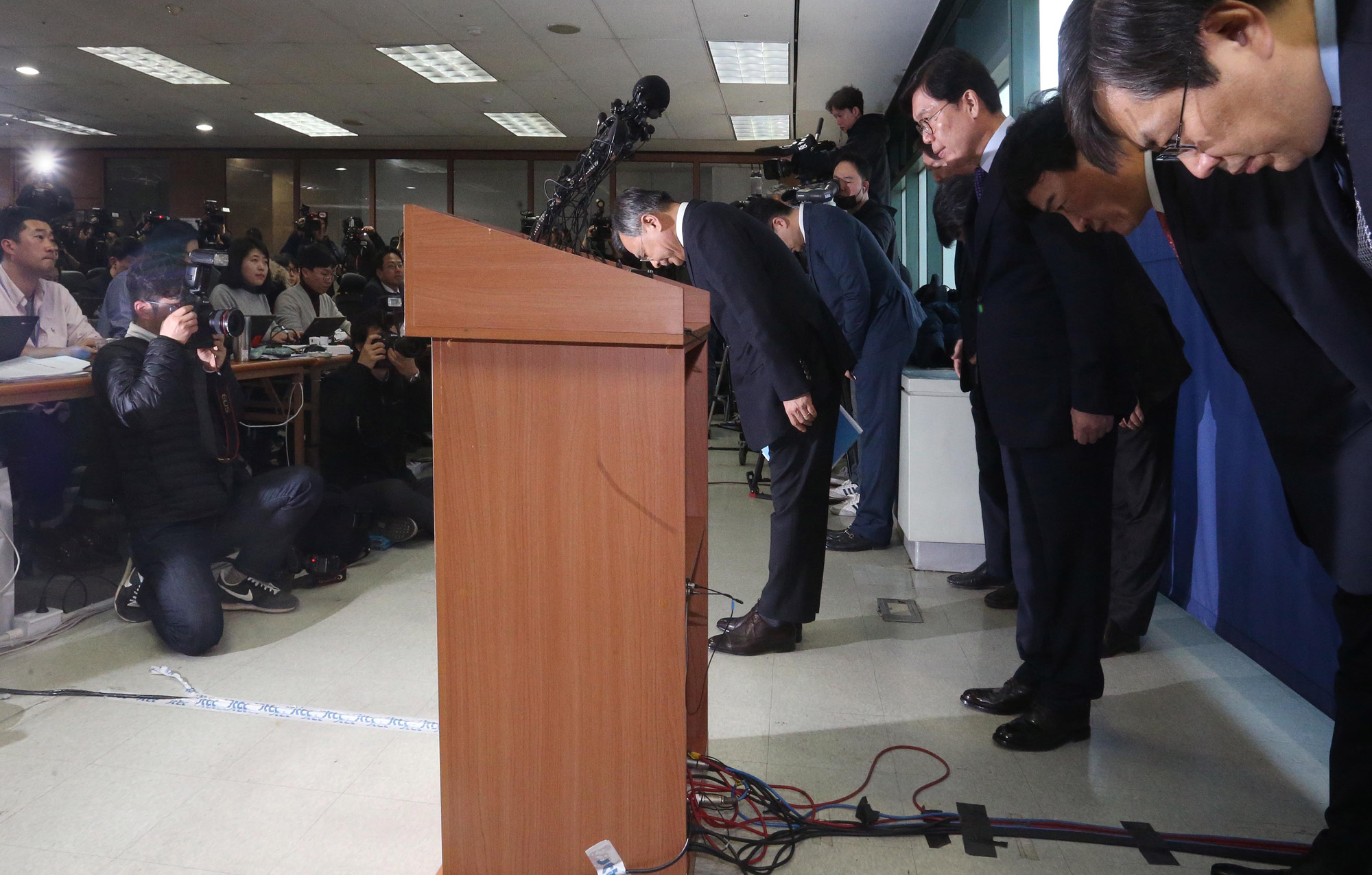 정치;법조;사건사고;최순실국정농단;박근혜정부;박근혜게이트;최순실게이트;비선실세;최순실국정농단수사;박영수특검팀;특검수사결과발표