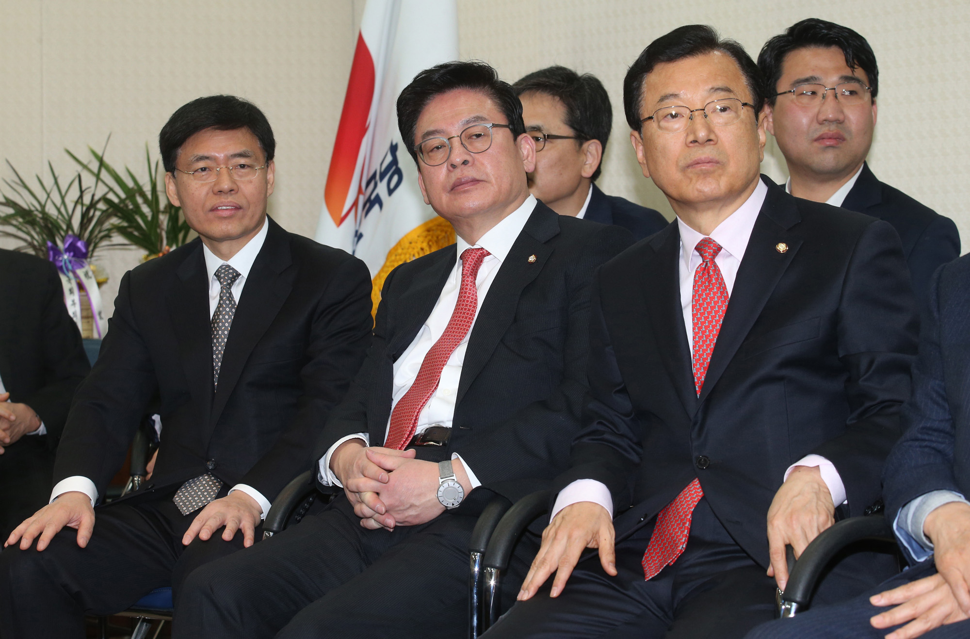 정치;자유한국당;인명진;탄핵선고시청