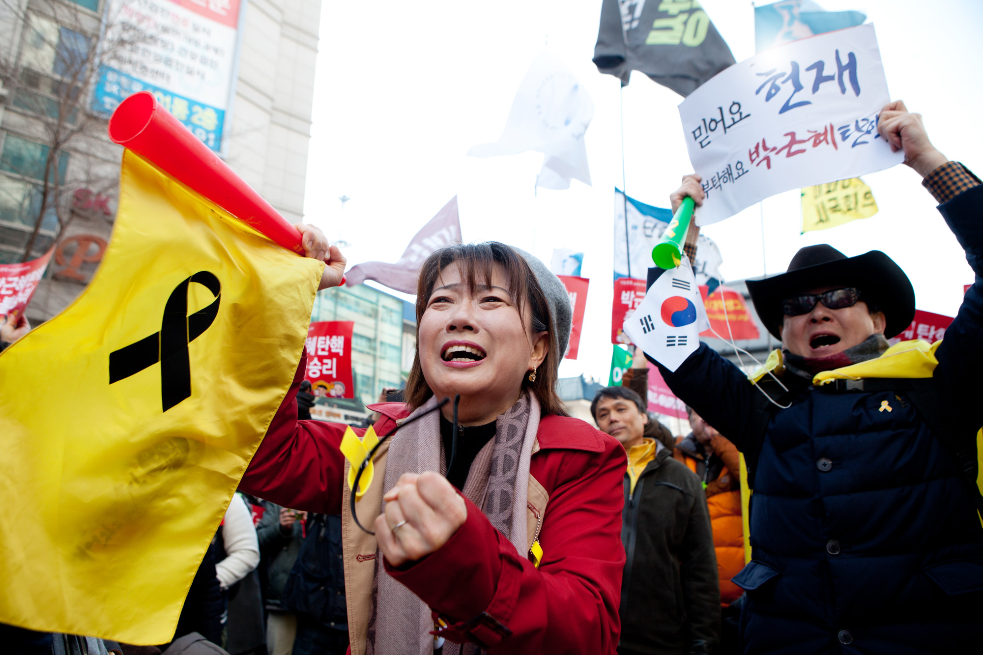 탄핵;헌재;헌법재판소;환호;탄핵발표