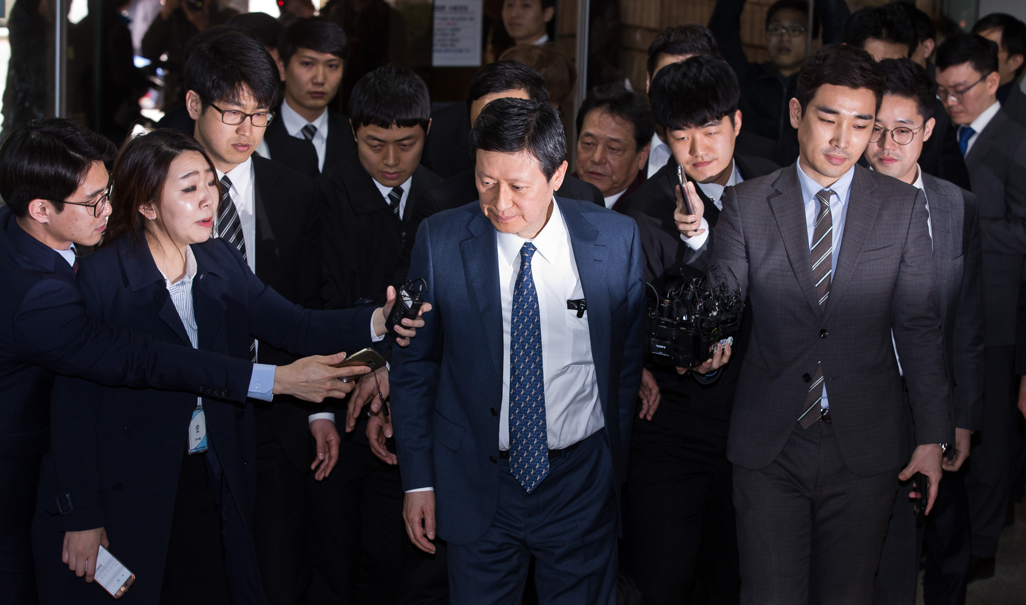 사회/경제/기업/비리/롯데총수일가첫정식재판/