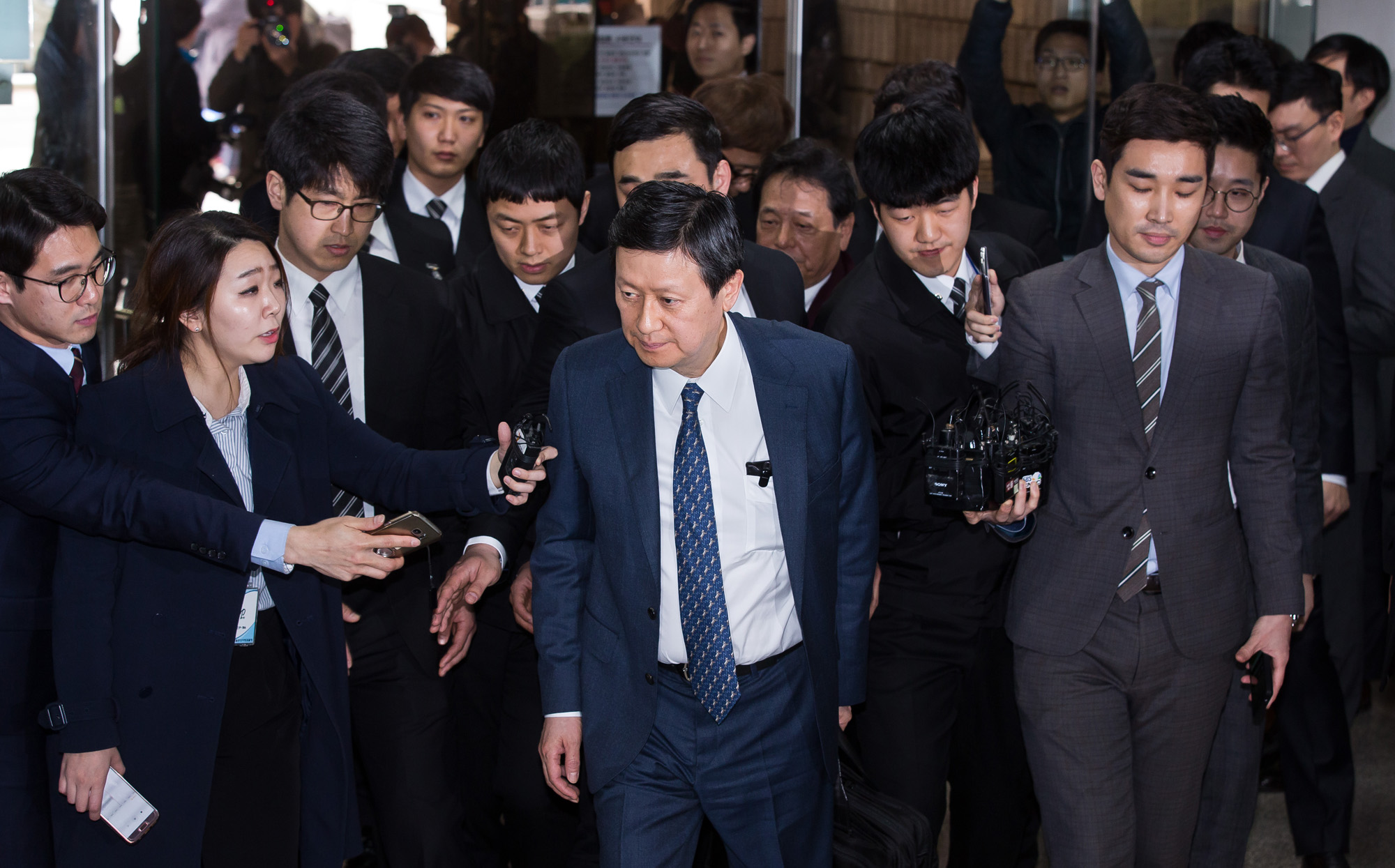 사회/경제/기업/비리/롯데총수일가첫정식재판/