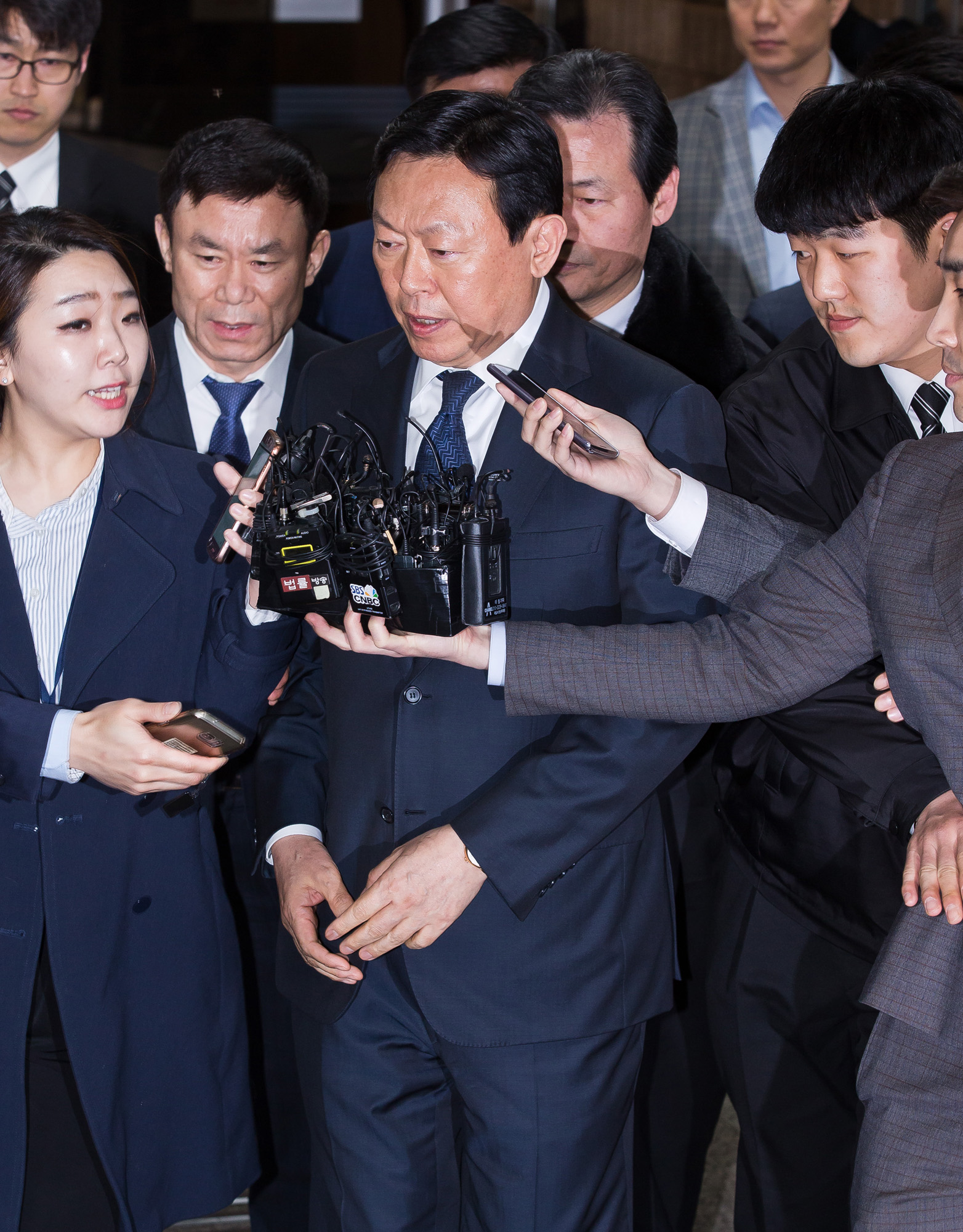 사회/경제/기업/비리/롯데총수일가첫정식재판/