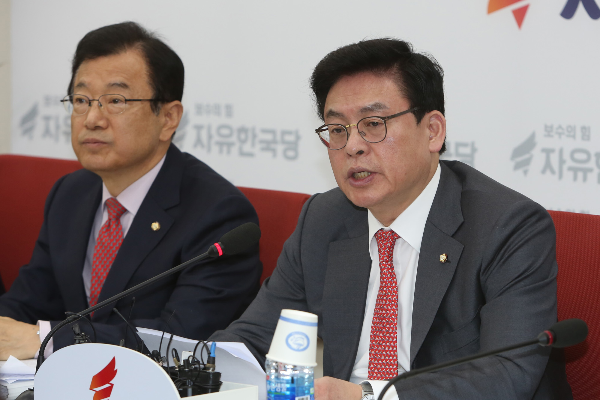 정치;국회;정우택;자유한국당원내대책회의