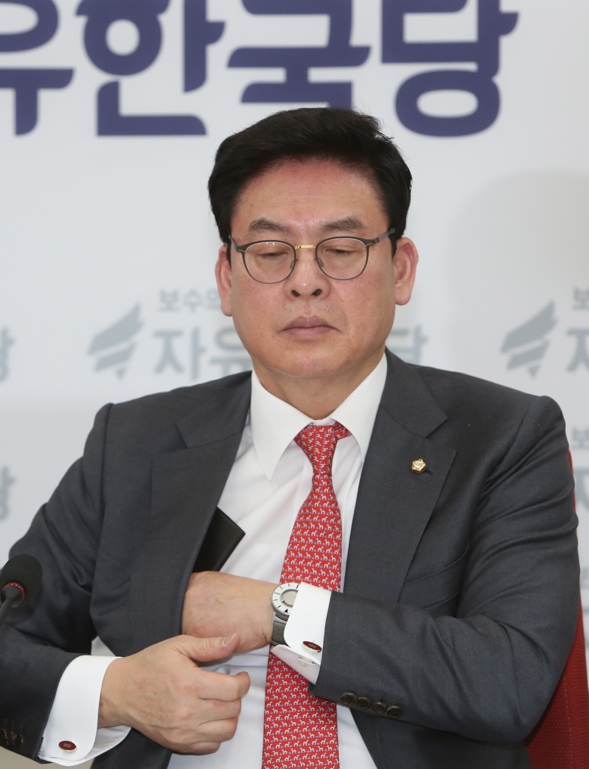 정치;국회;정우택;자유한국당원내대책회의