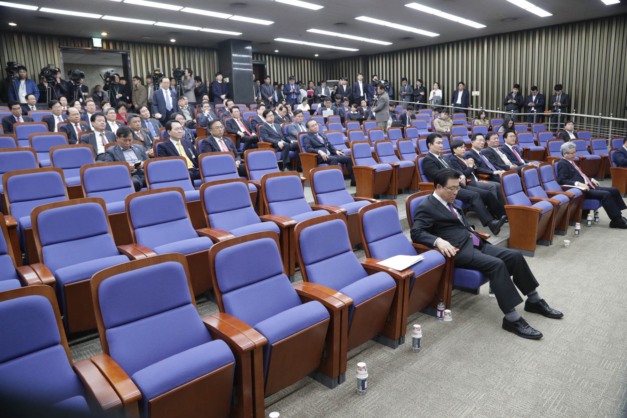 정치;국회;자유한국당의원총회;정우택