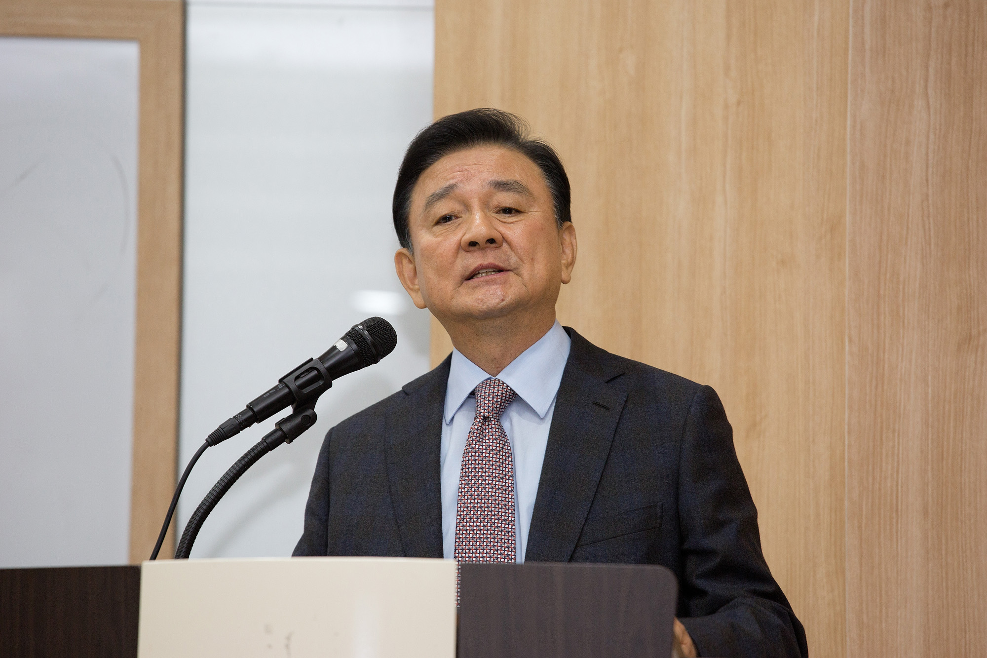 정치;신문;중앙일보;홍석현;강연