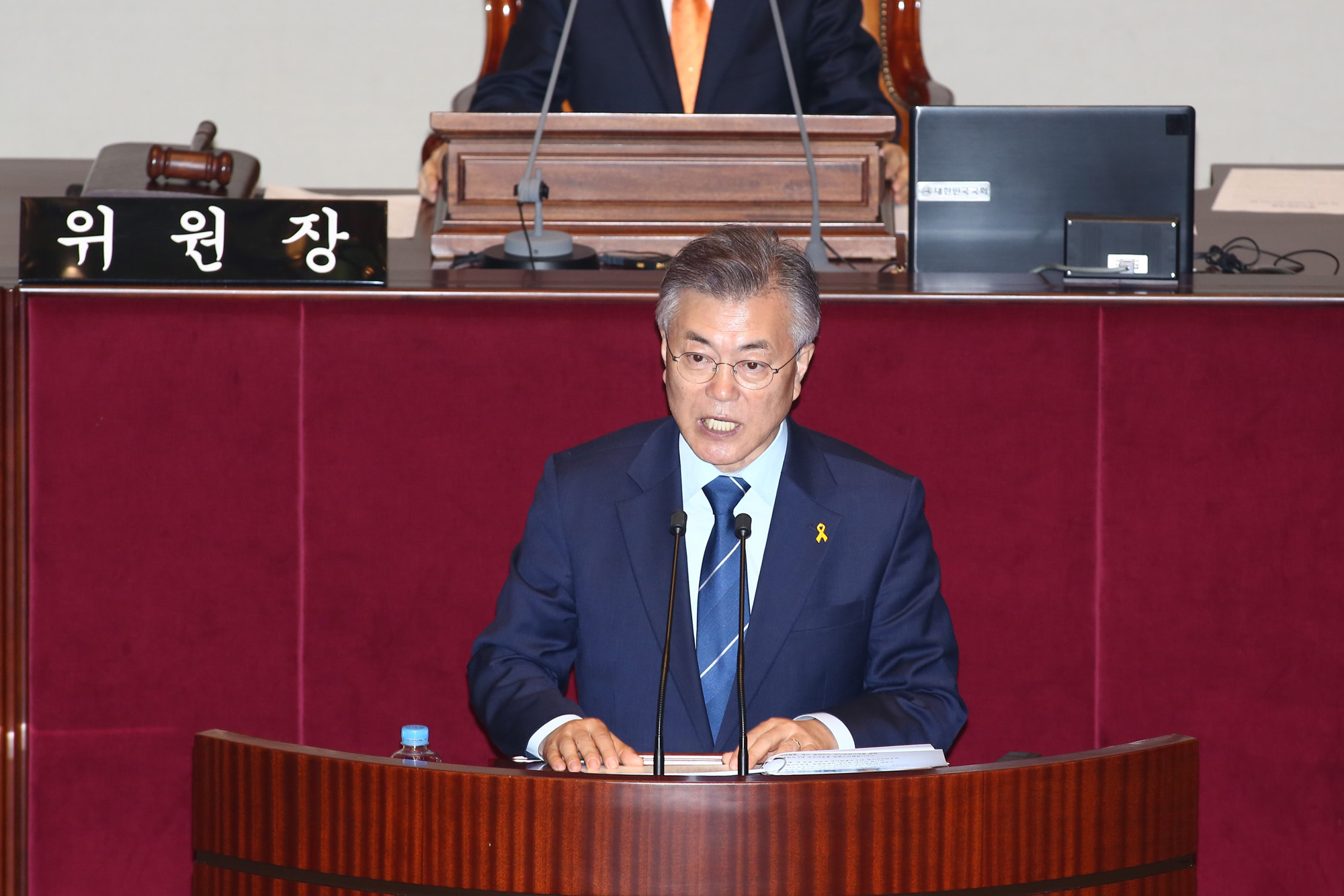 정치;국회;헌법개정특별위원회;문재인;안철수