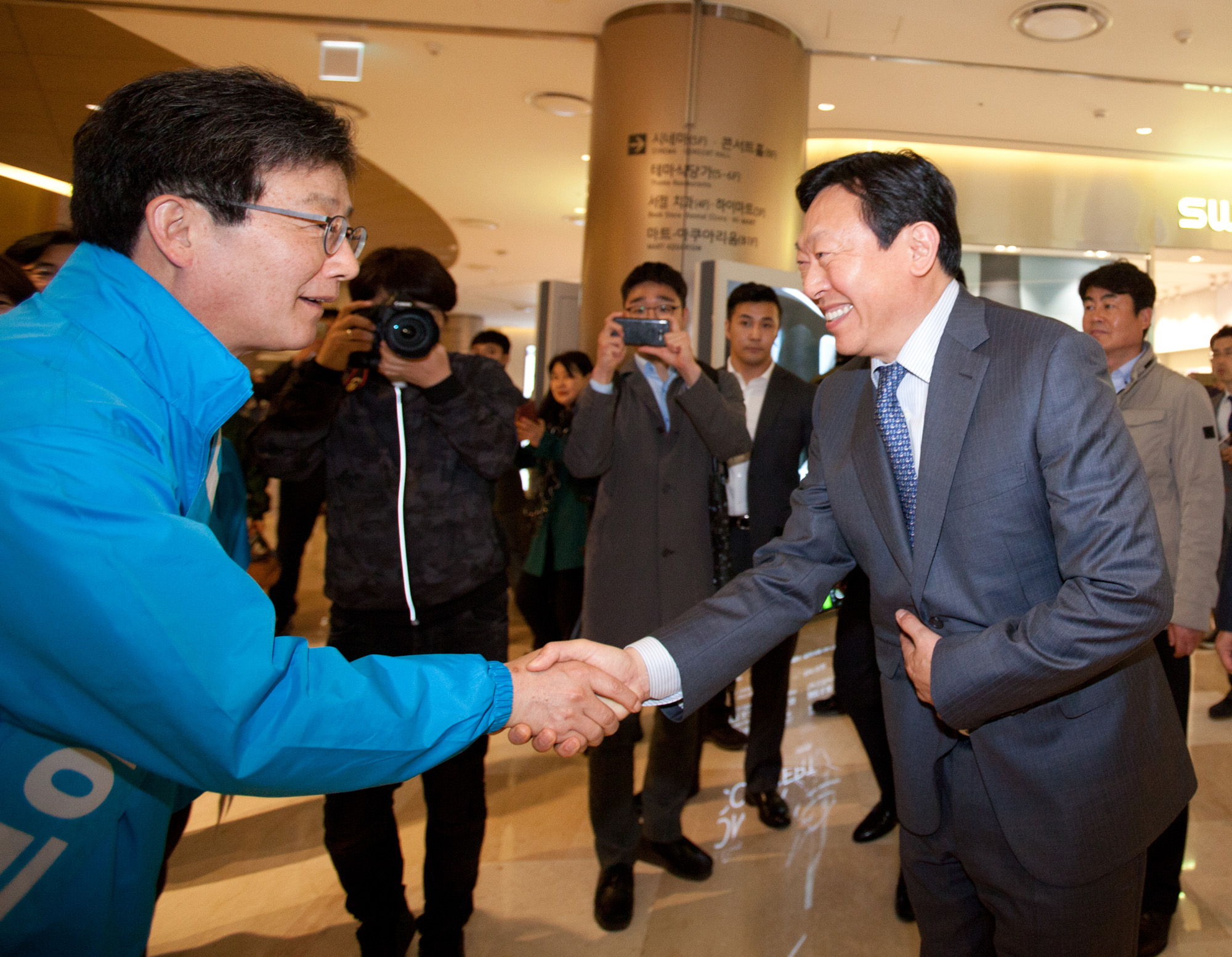 유승민;바른정당;대선후보;롯데월드타워;신동빈
