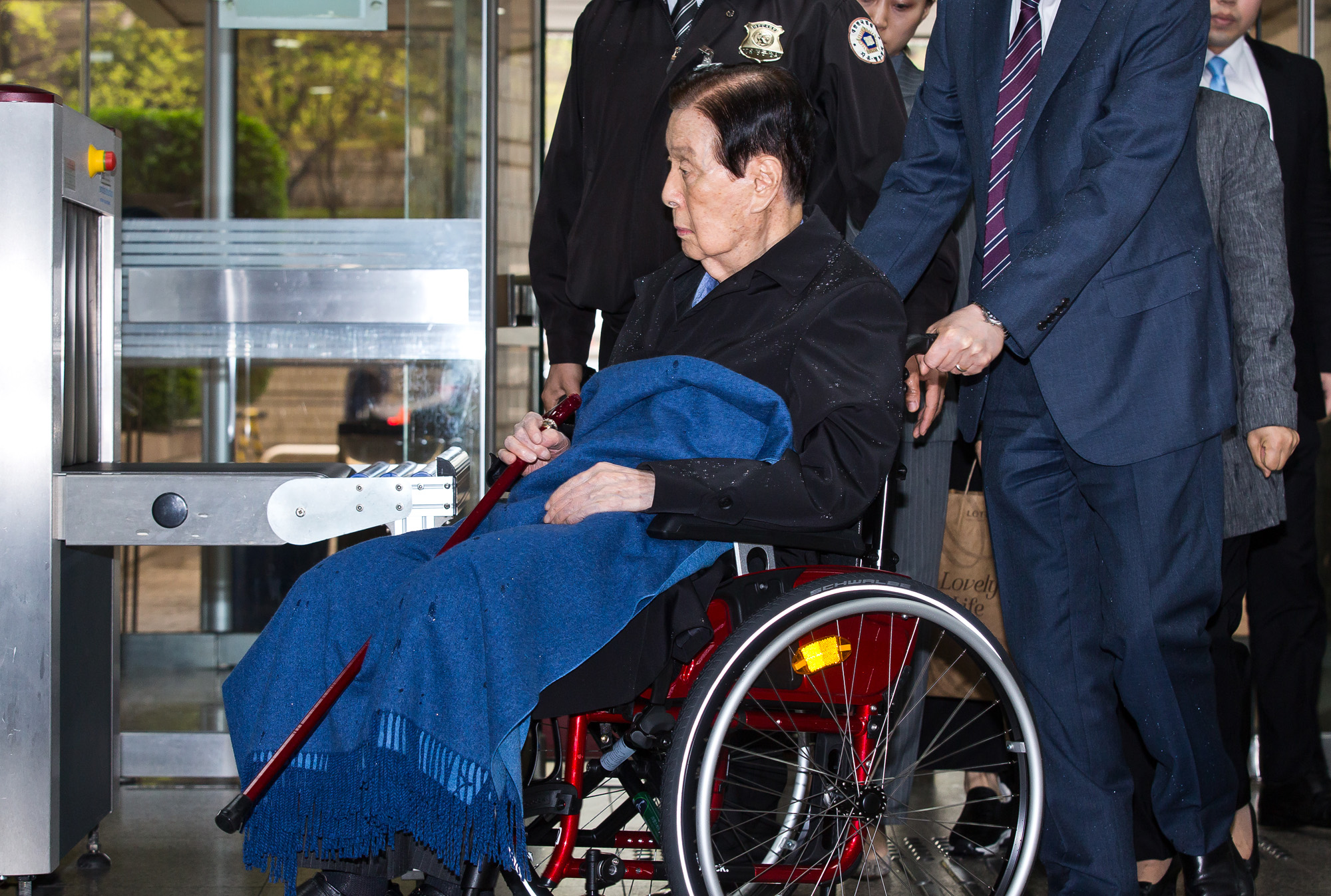 사회/경제/기업/비리/롯데총수일가첫정식재판/