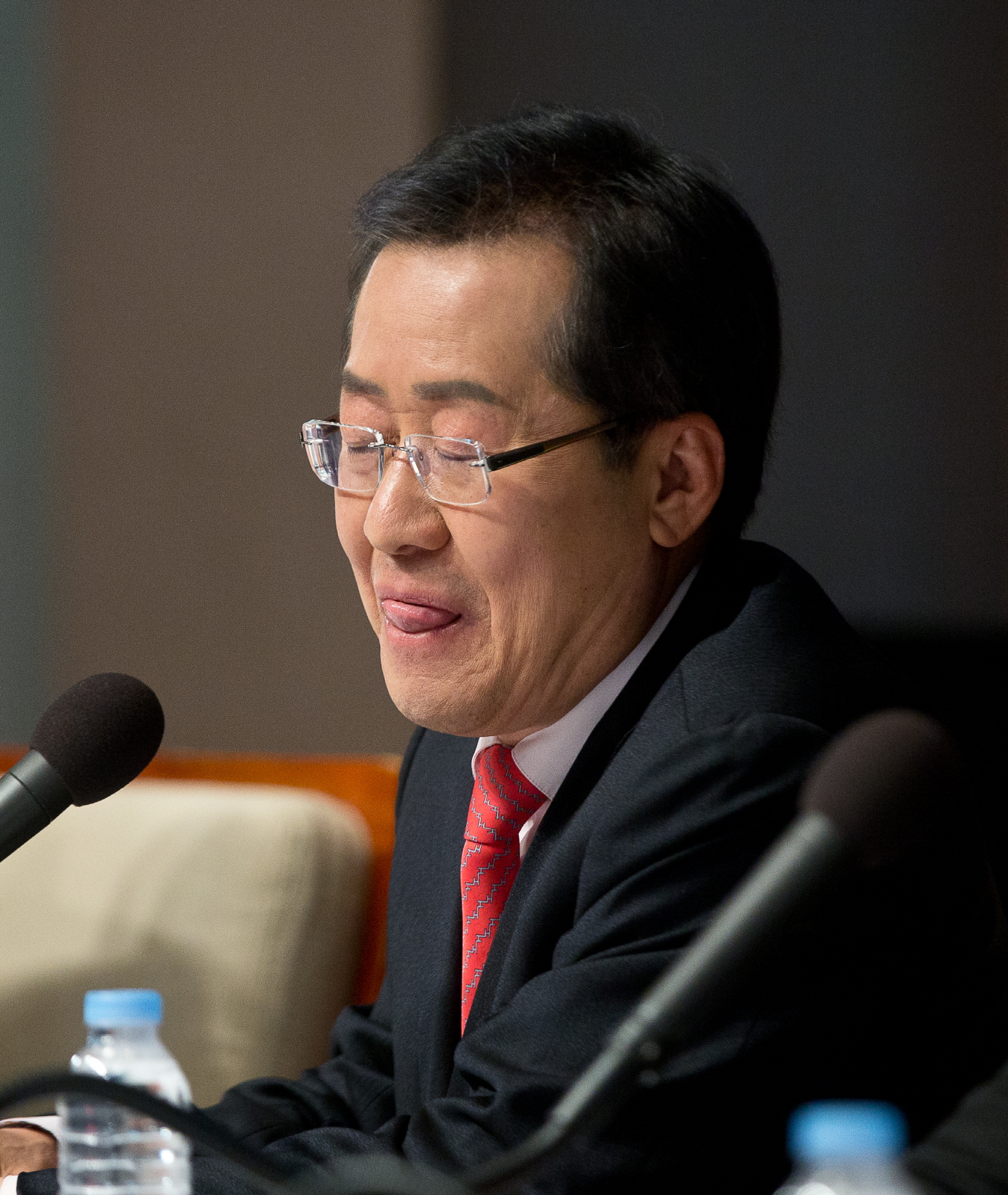 홍준표;홍준표 관훈토론회