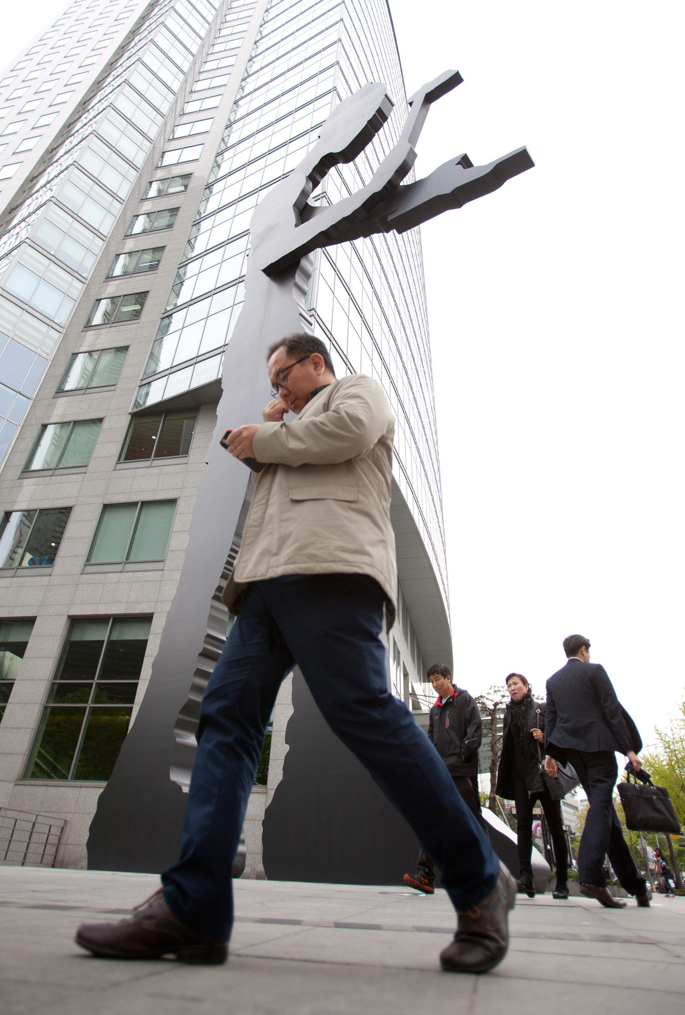 흥국생명;해머링맨;설치미술작품;조너선보롭스키;태광그룹