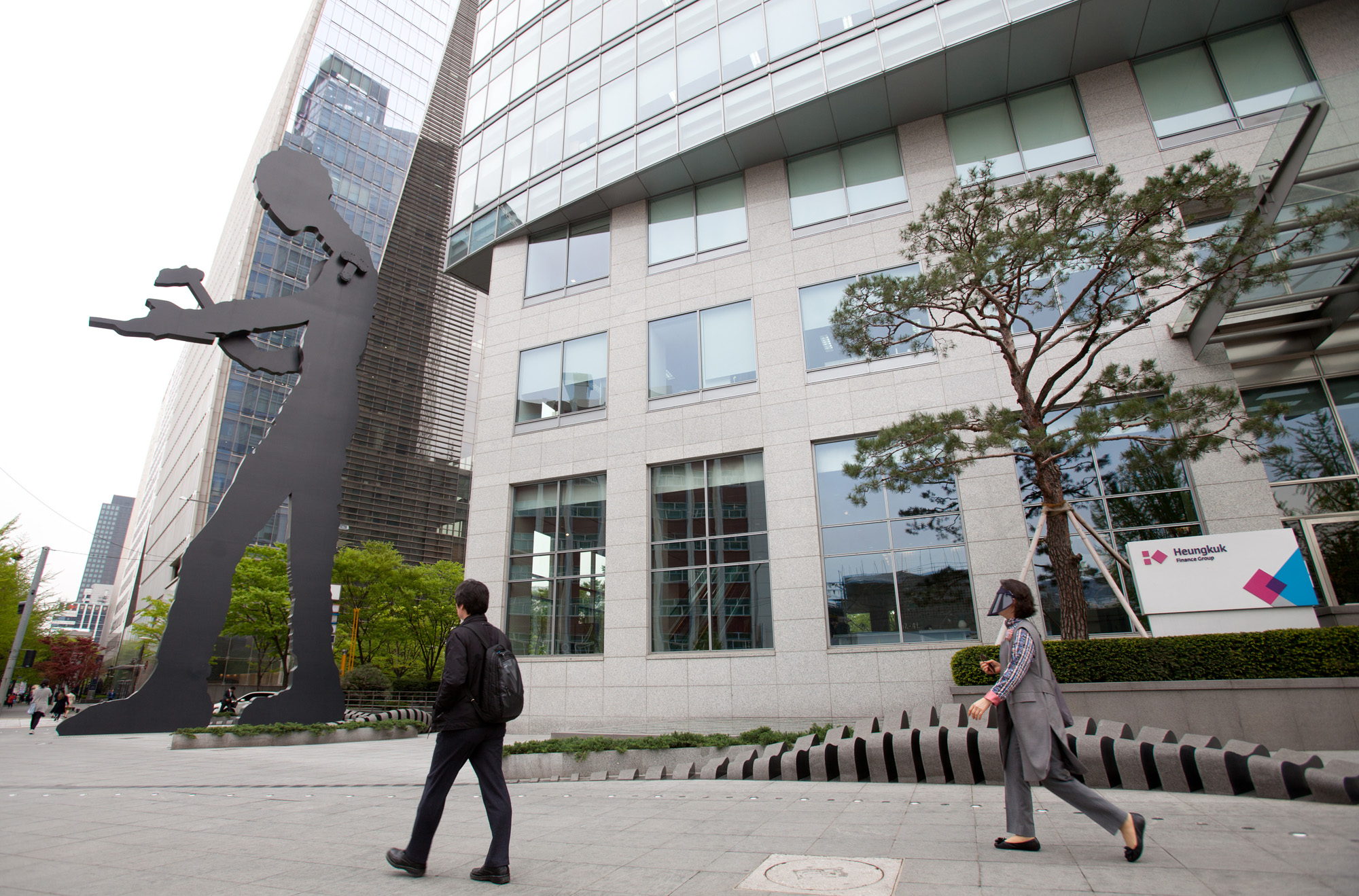 흥국생명;해머링맨;설치미술작품;조너선보롭스키;태광그룹