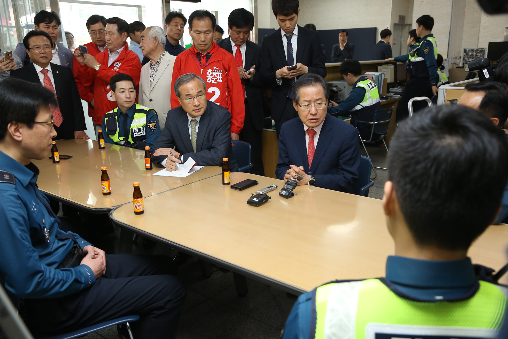 정치;홍준표;대선후보;마포홍익지구대