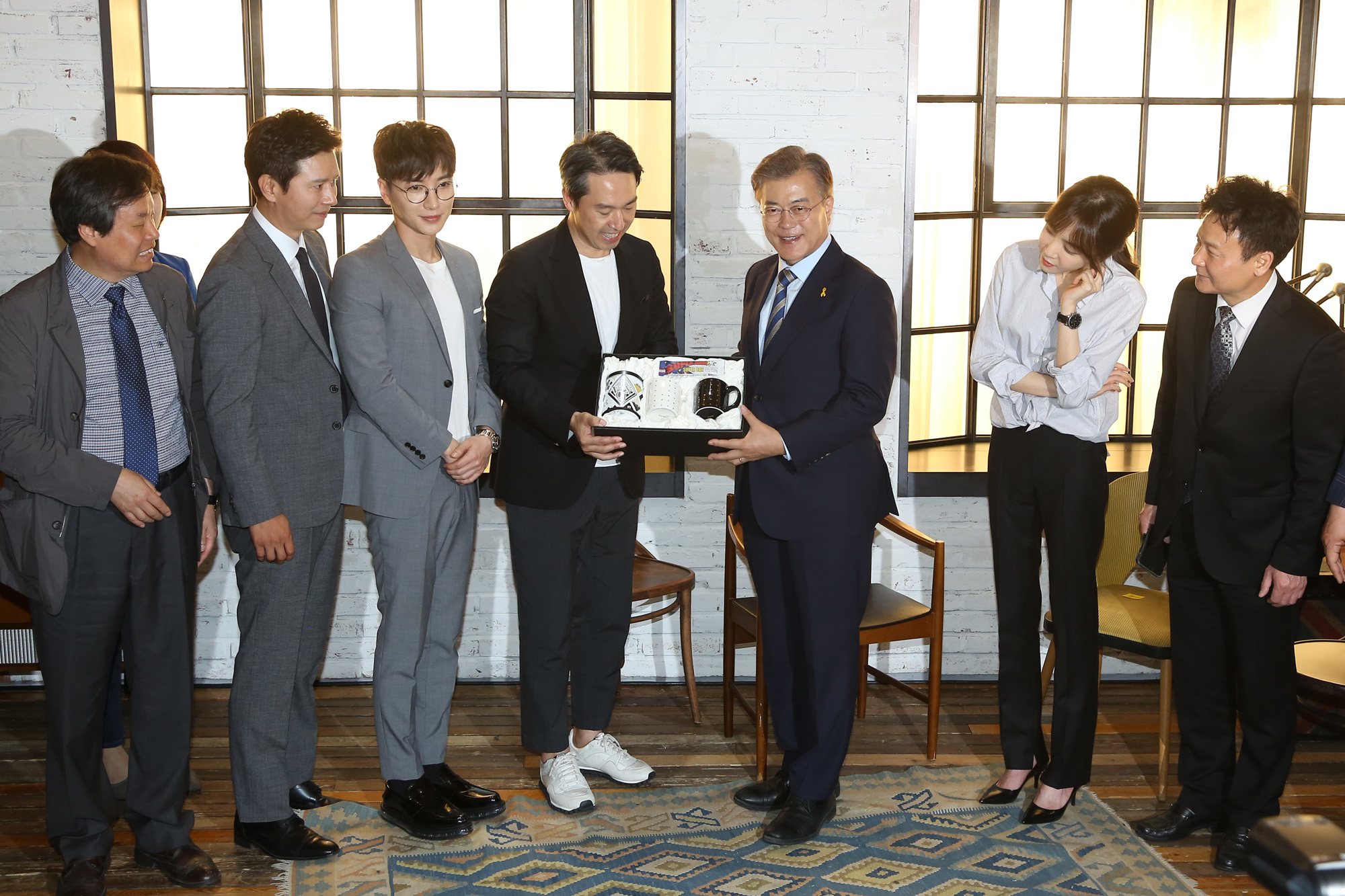 정치;문재인;한류문화콘텐츠간담회;대선후보;sm아띠움;이특;김민종