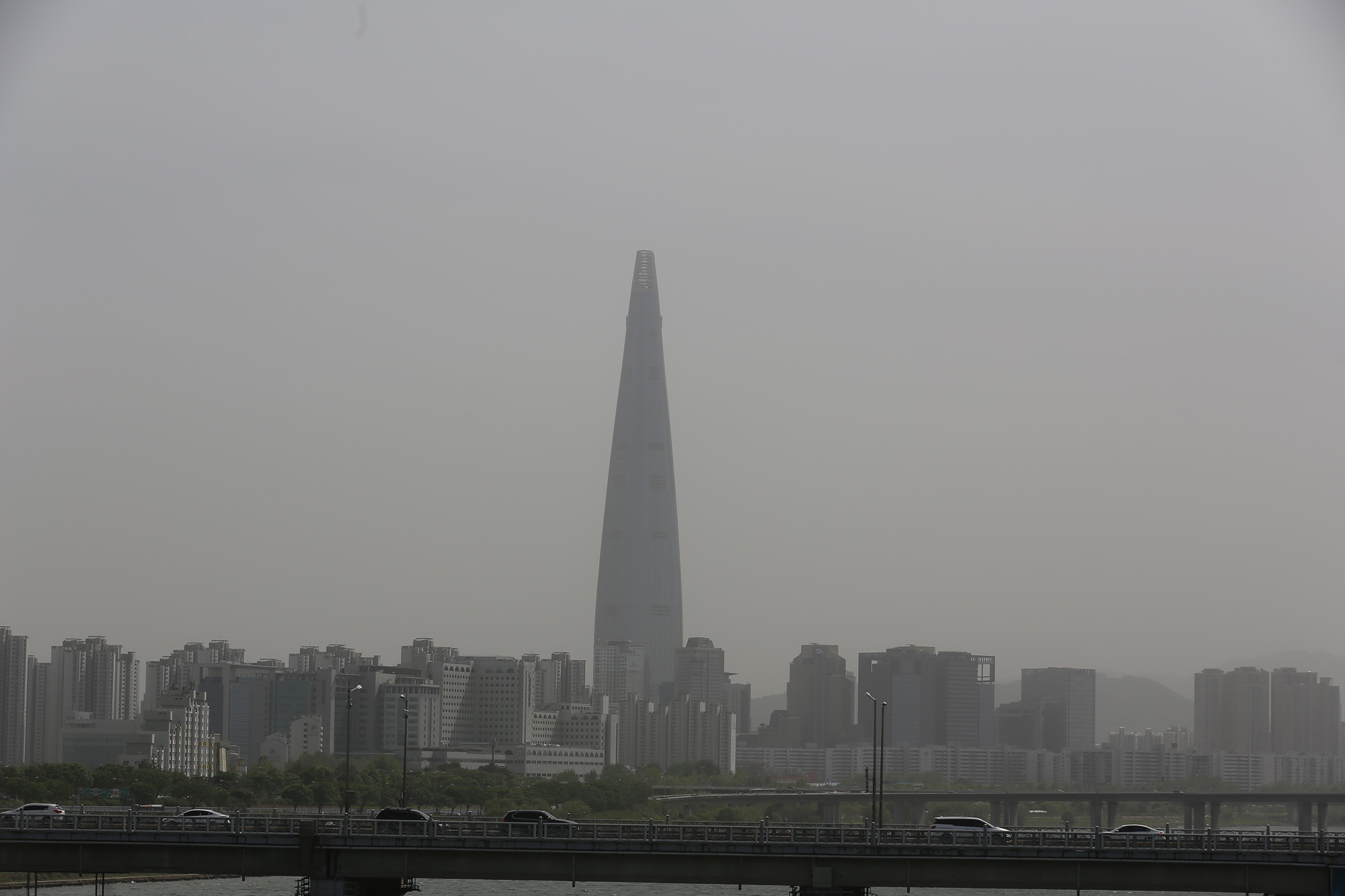 사회;미세먼지;황사;롯데타워