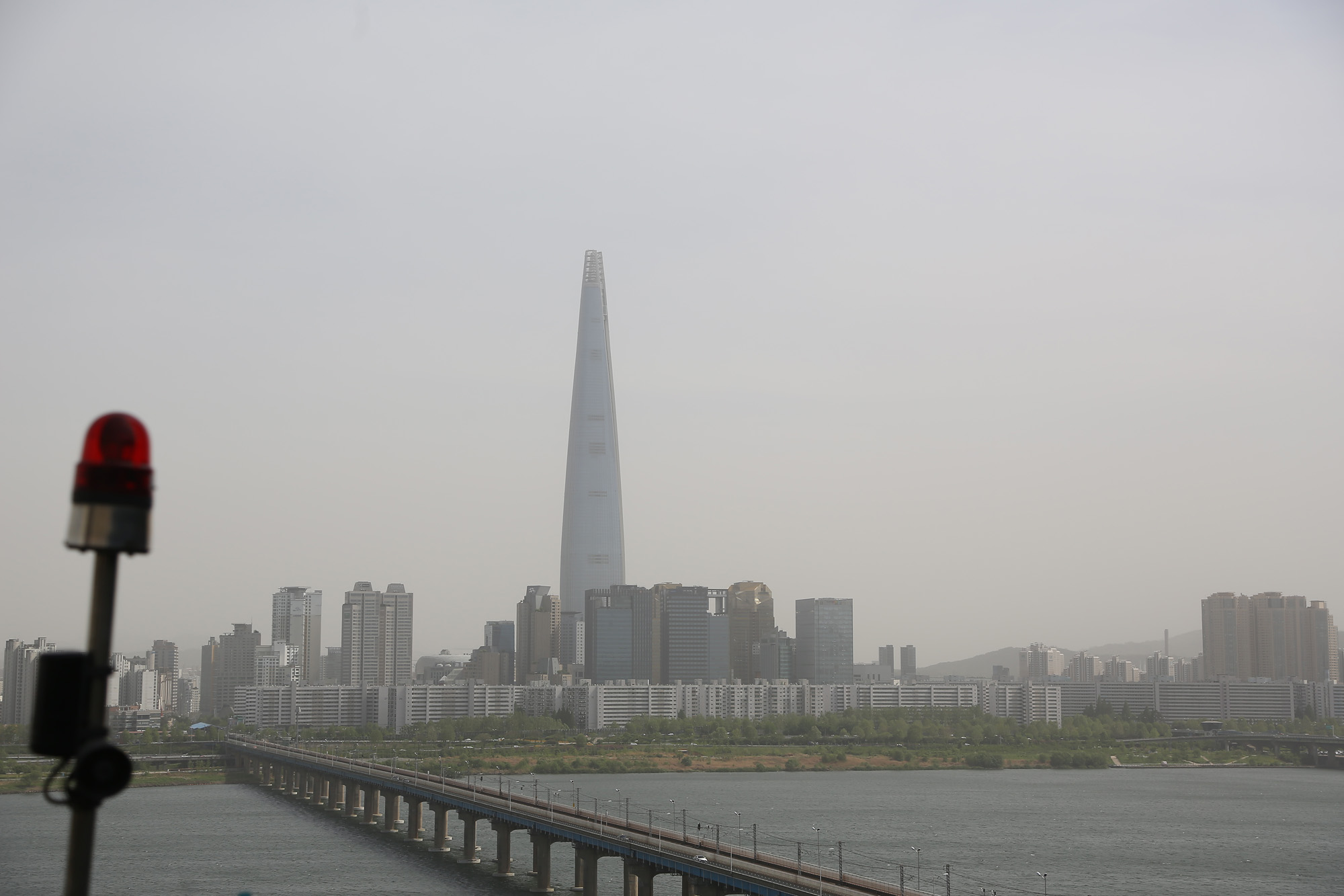 사회;미세먼지;황사;롯데타워