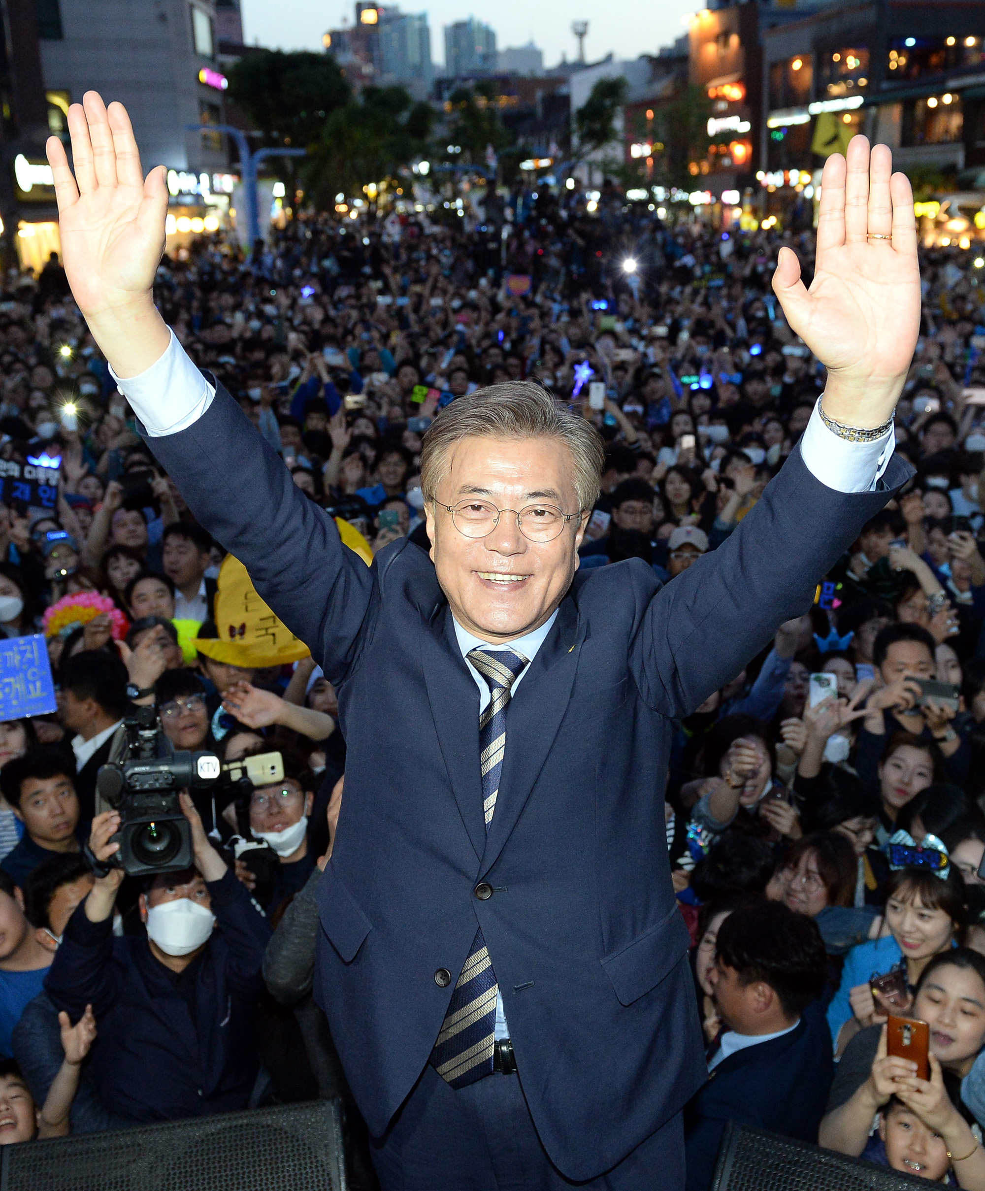 정치;문재인;문재인프리허그;대선후보