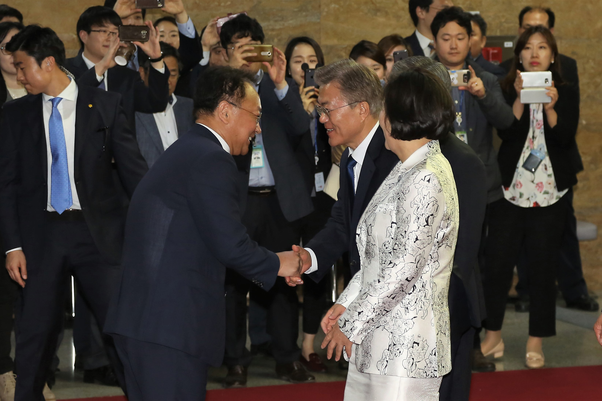 정치;문재인;취임식;유일호