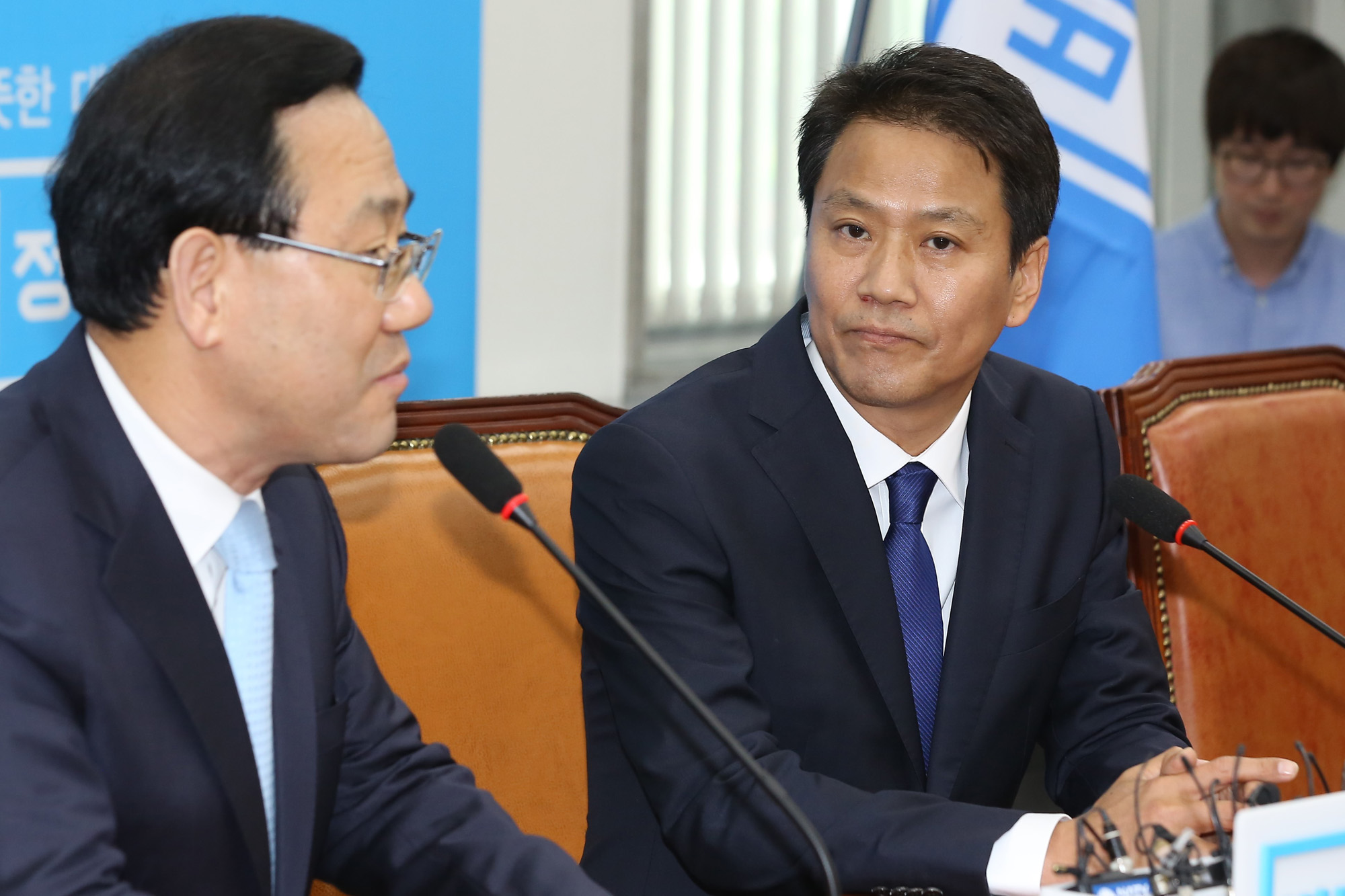 정치;국회;임종석;비서실장;주호영