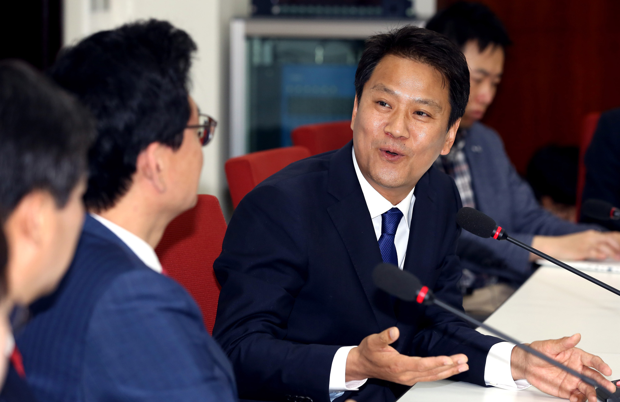 정치;국회;자유한국당;임종석;정우택