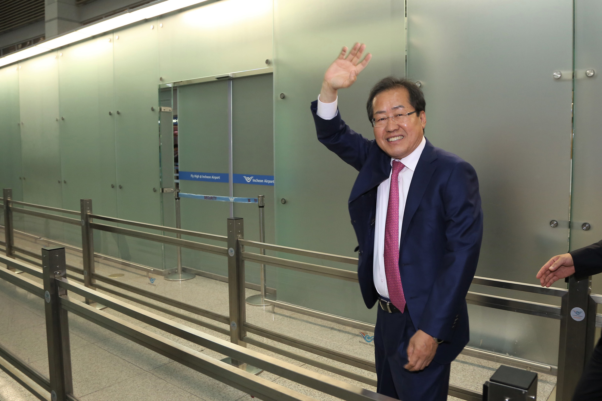 정치;홍준표;인천공항