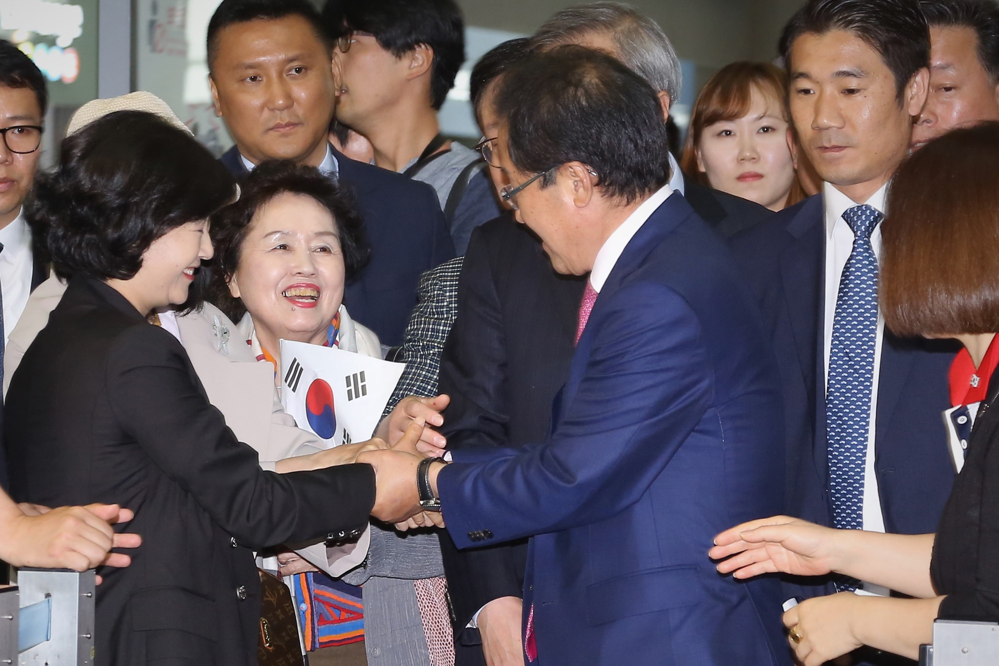 정치;홍준표;인천공항