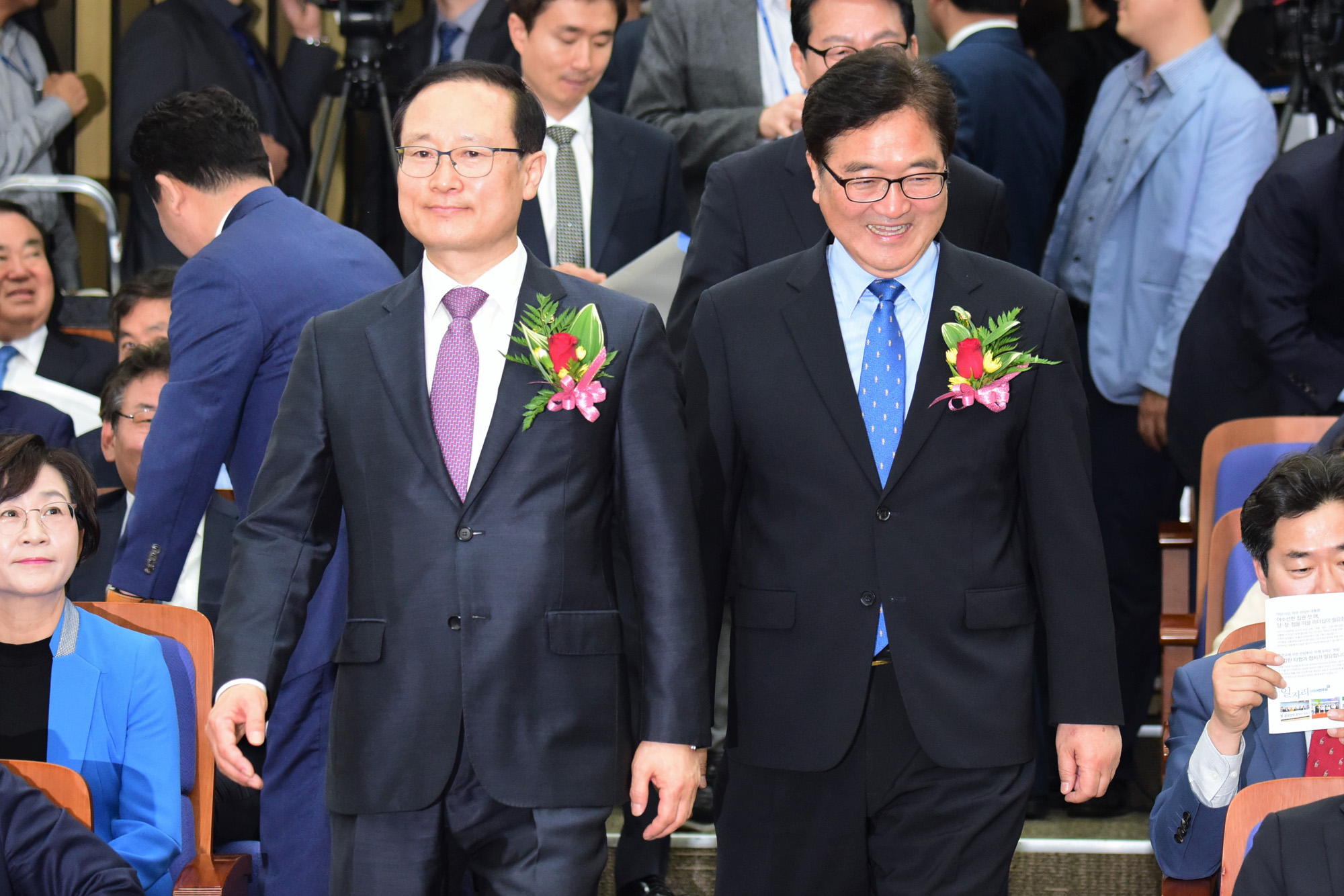 정치;국회;더불어민주당;원내대표선거;우원식;홍영표