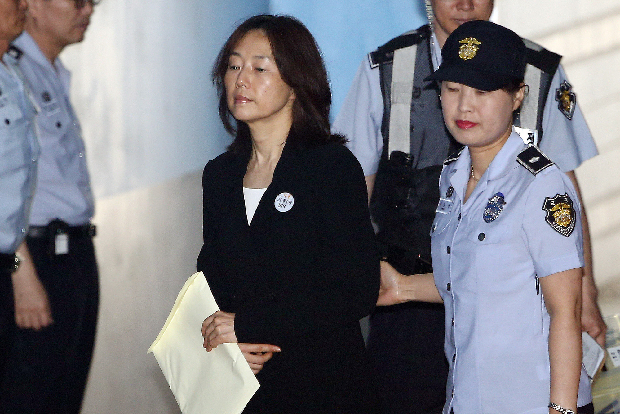 법원;재판;조윤선