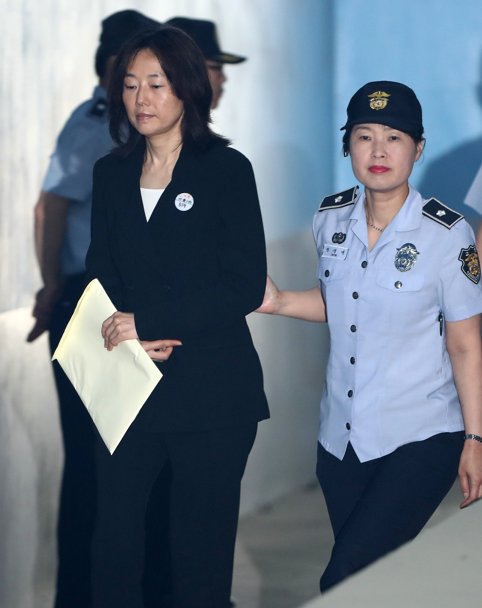 법원;재판;조윤선