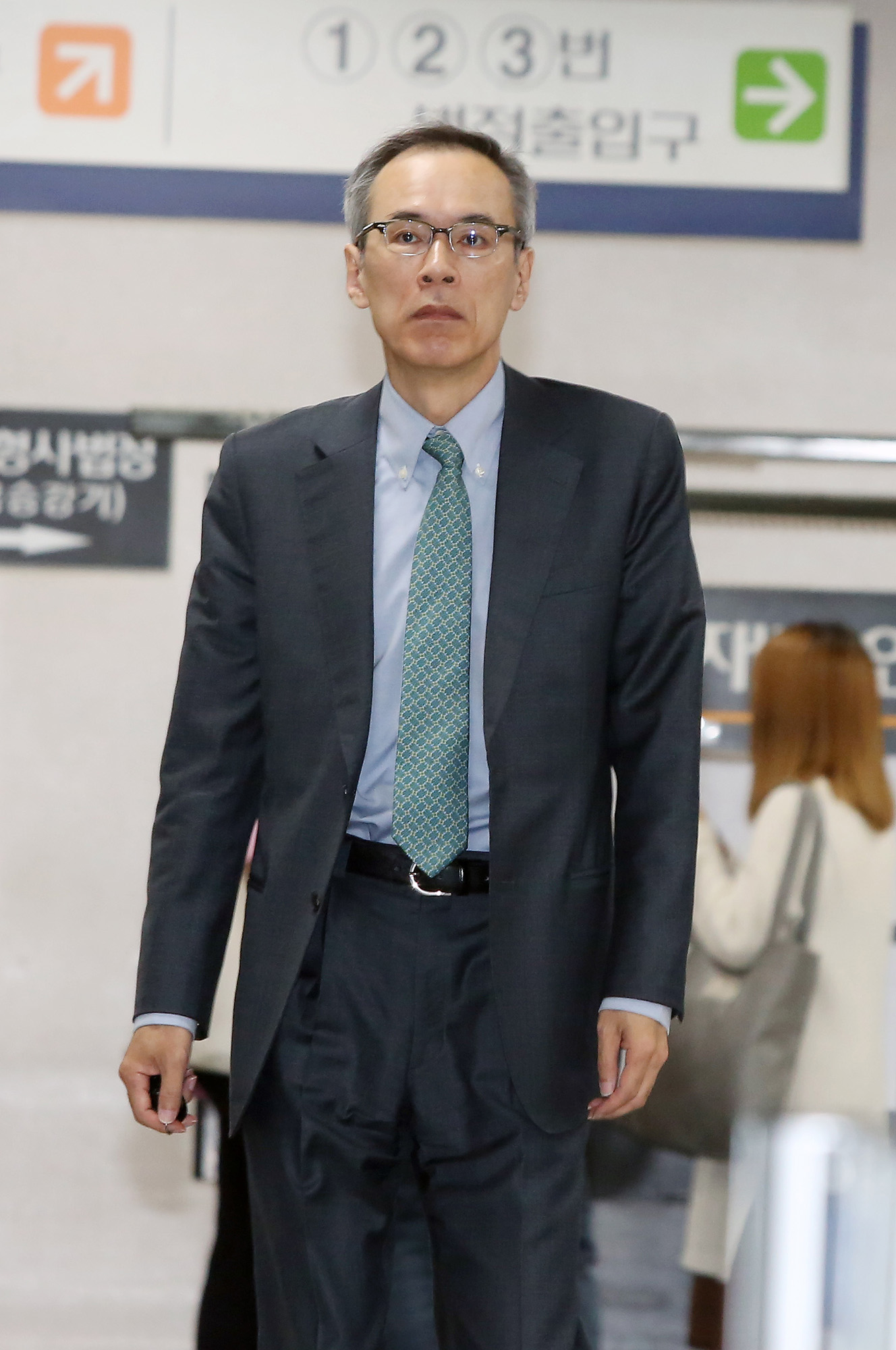법원;재판;주진형