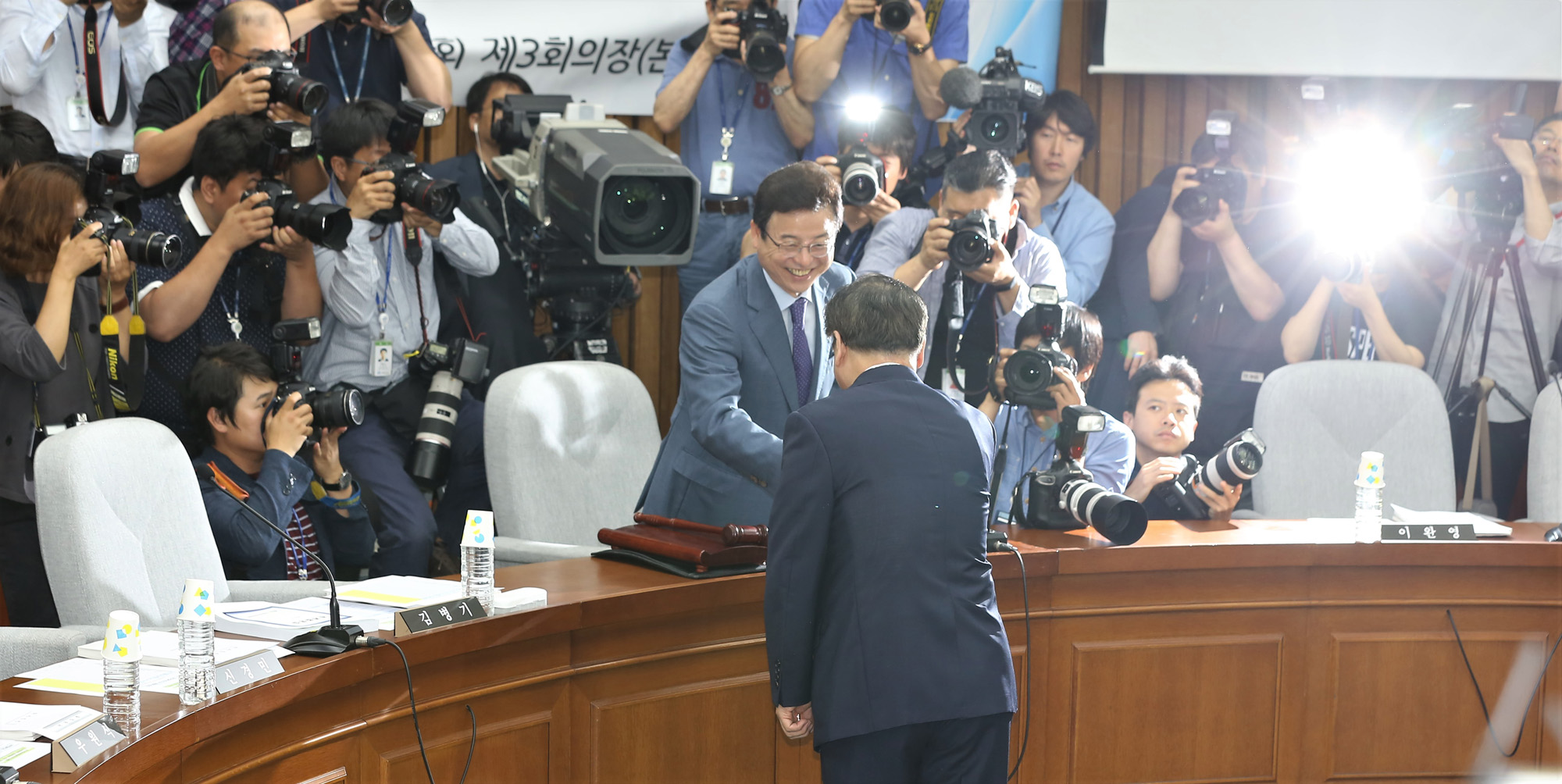 정치;국회;서훈;국가정보원장;인사청문회;국정원장