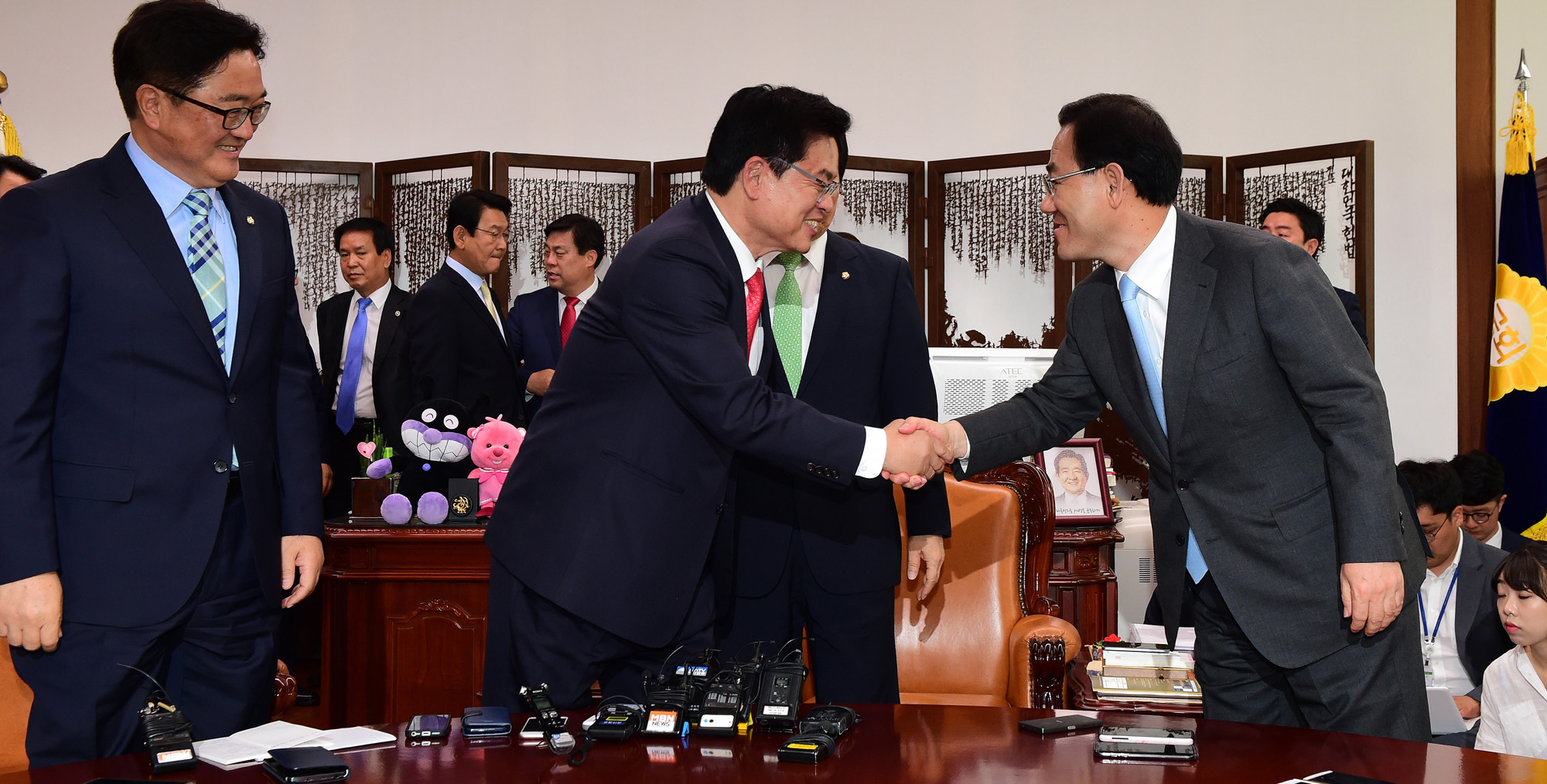 정치;국회;국회의장;정세균;4당원내대표;우원식;정우택;주호영;김동철