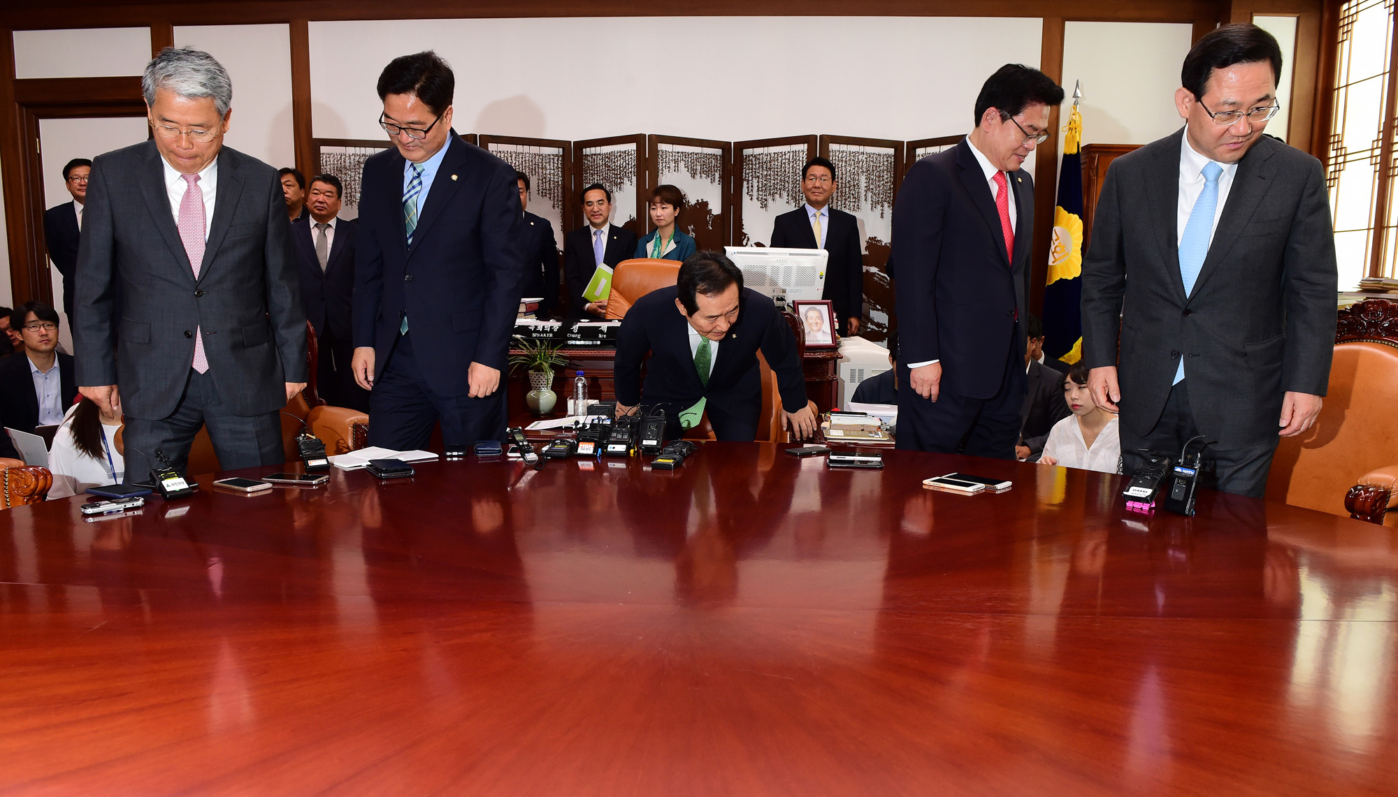 정치;국회;국회의장;정세균;4당원내대표;우원식;정우택;주호영;김동철