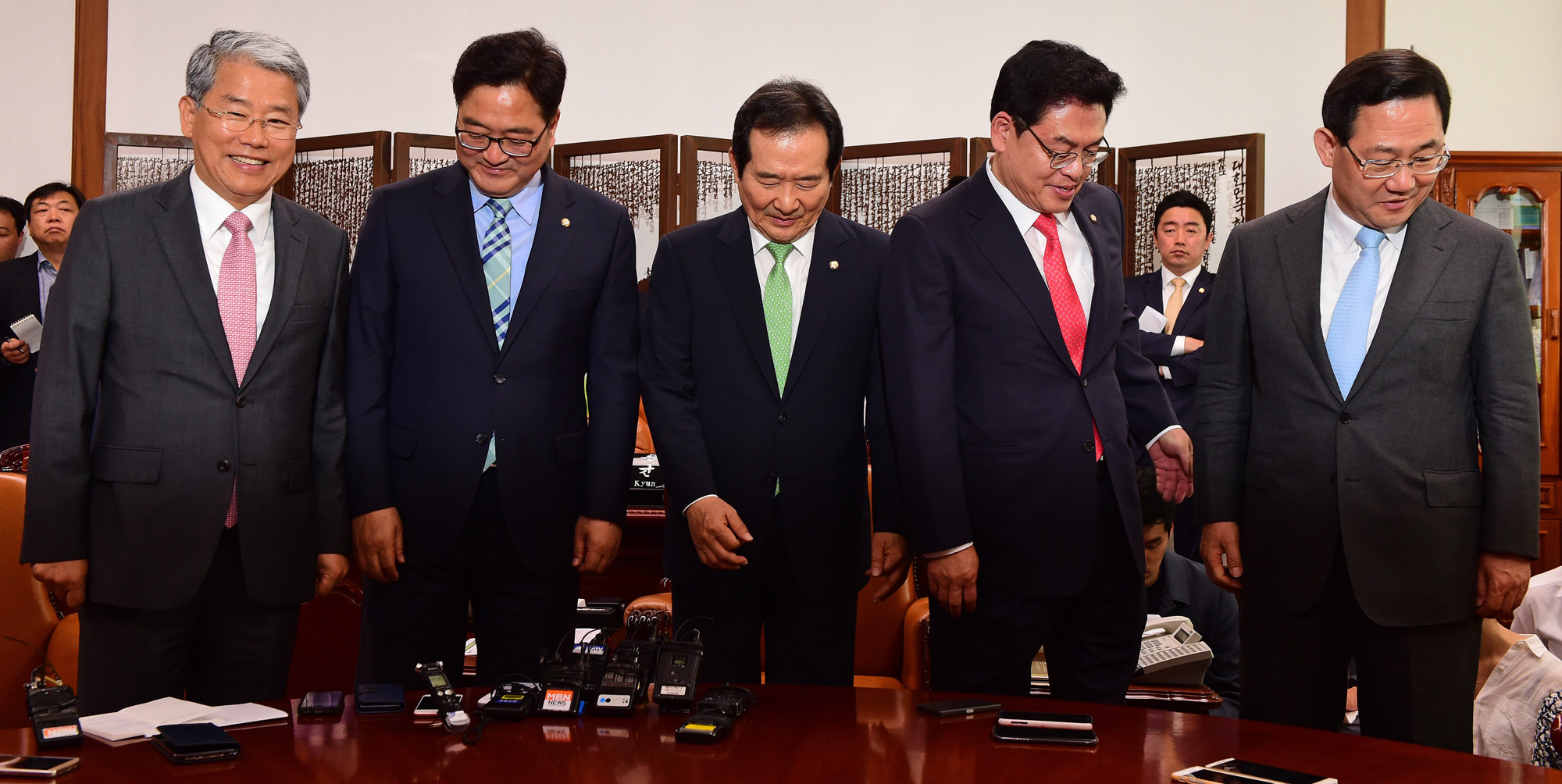 정치;국회;국회의장;정세균;4당원내대표;우원식;정우택;주호영;김동철