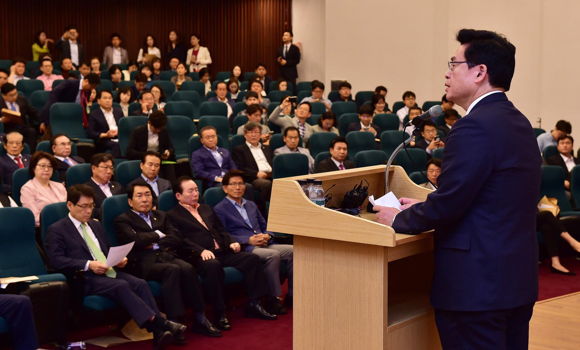 정치;국회;정우택;자유한국당