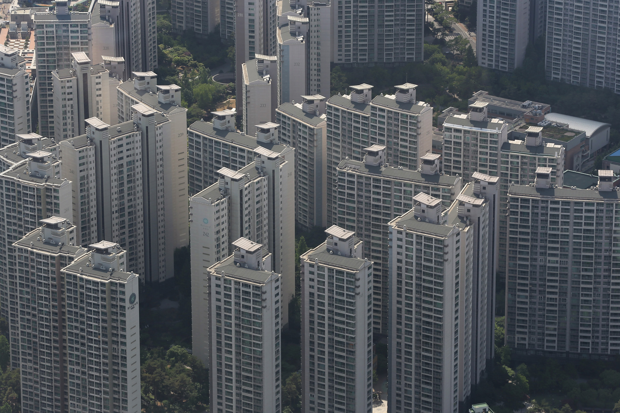 사회;날씨;파란하늘;서울스카이;서울날씨;고층아파트;아파트