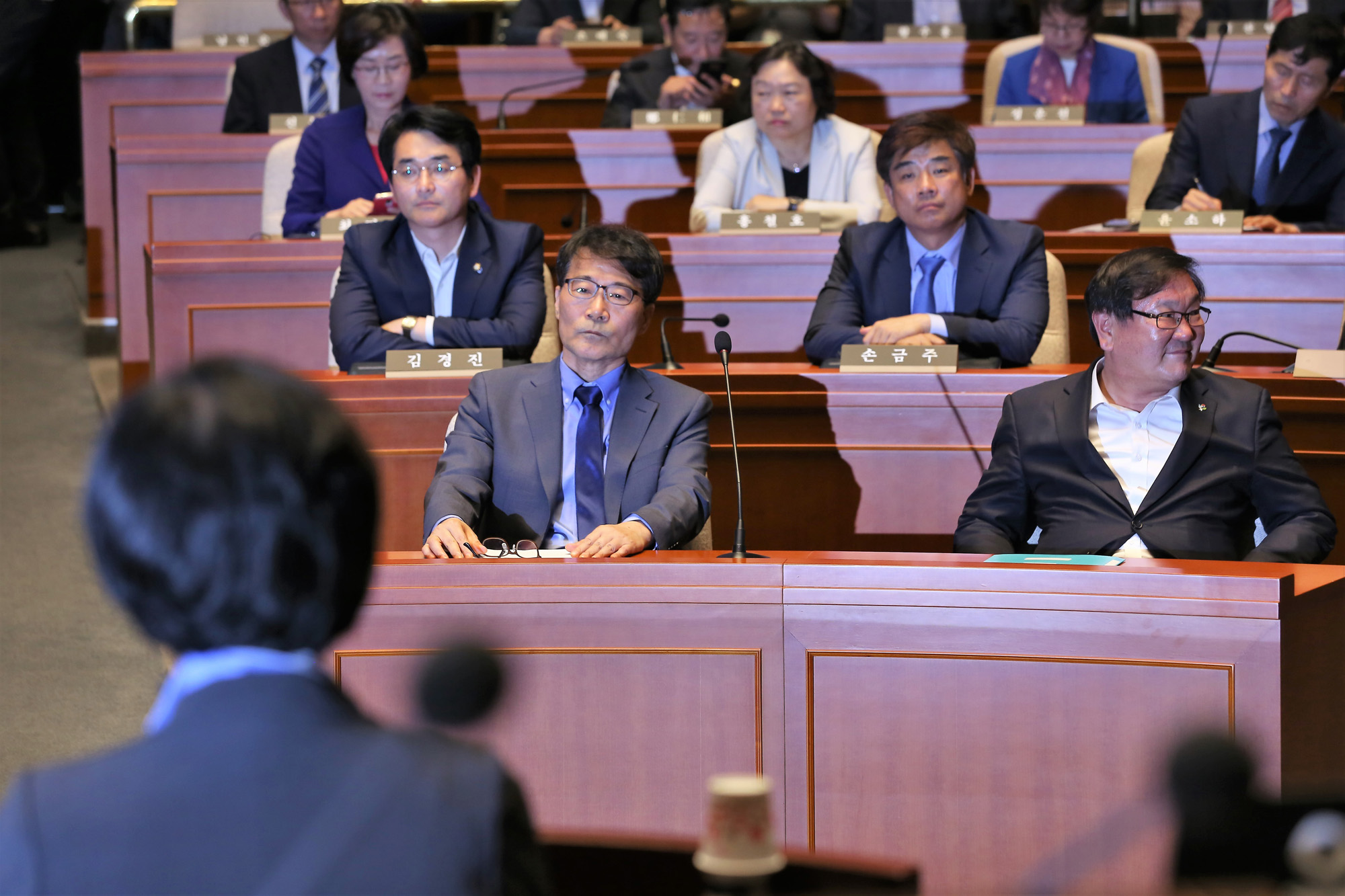 정치;국회;더불어민주당;의원총회;추미애;장하성