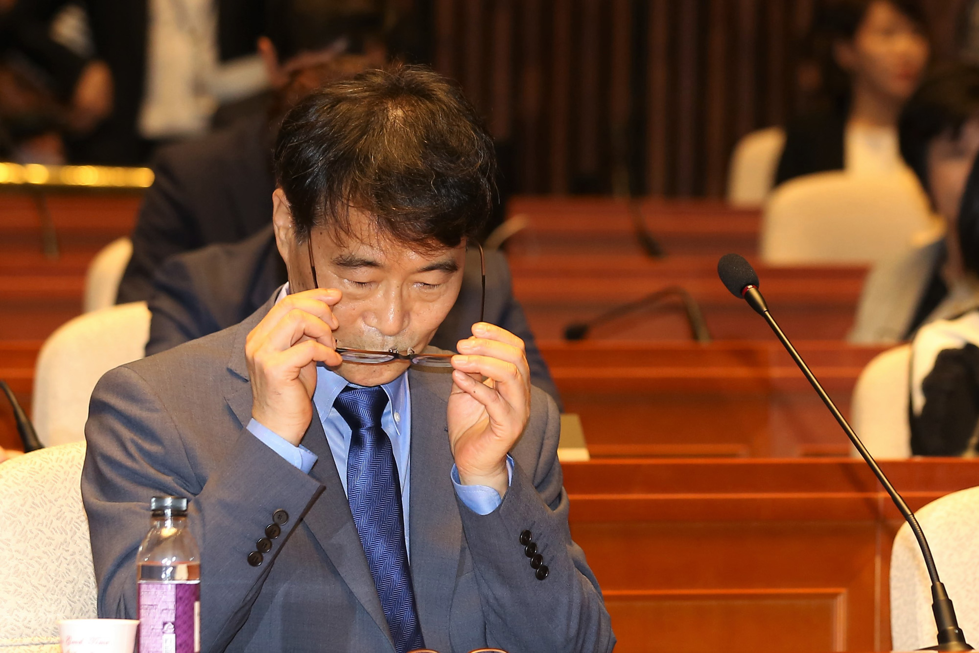 정치;국회;더불어민주당;의원총회;추미애;장하성