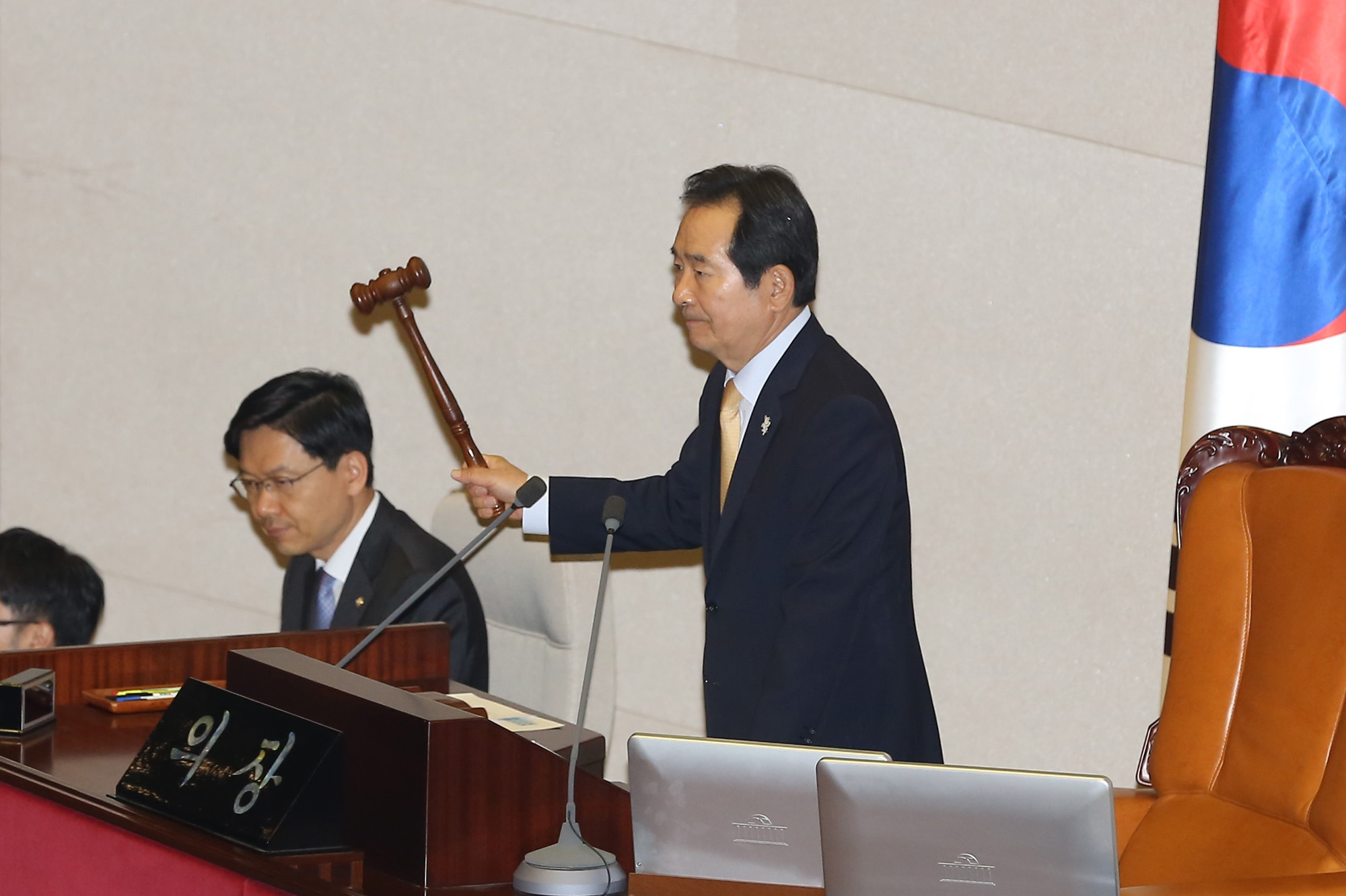 정치;국회;시정연설;문재인;국회본회의;정세균