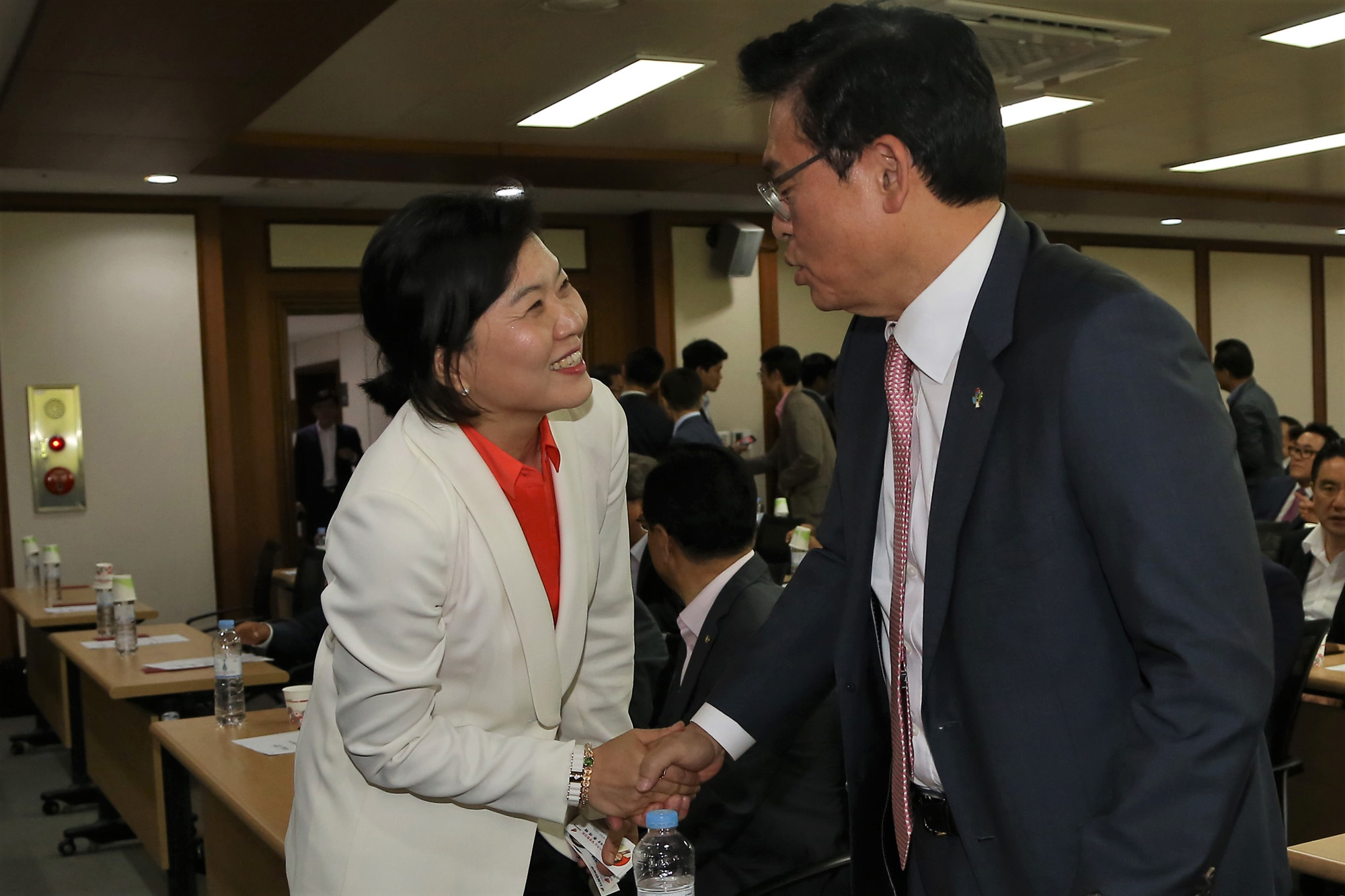 정치;국회;자유한국당;원외당협위원장협의회;정우택;홍준표;원유철