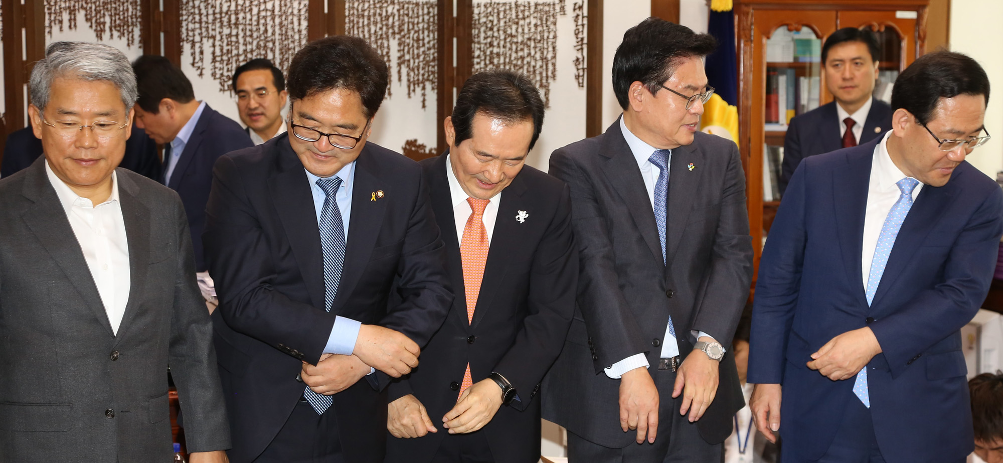 정치;국회;정우택;국회의장;여야4당원내대표회동;정세균;우원식;김동철;주호영