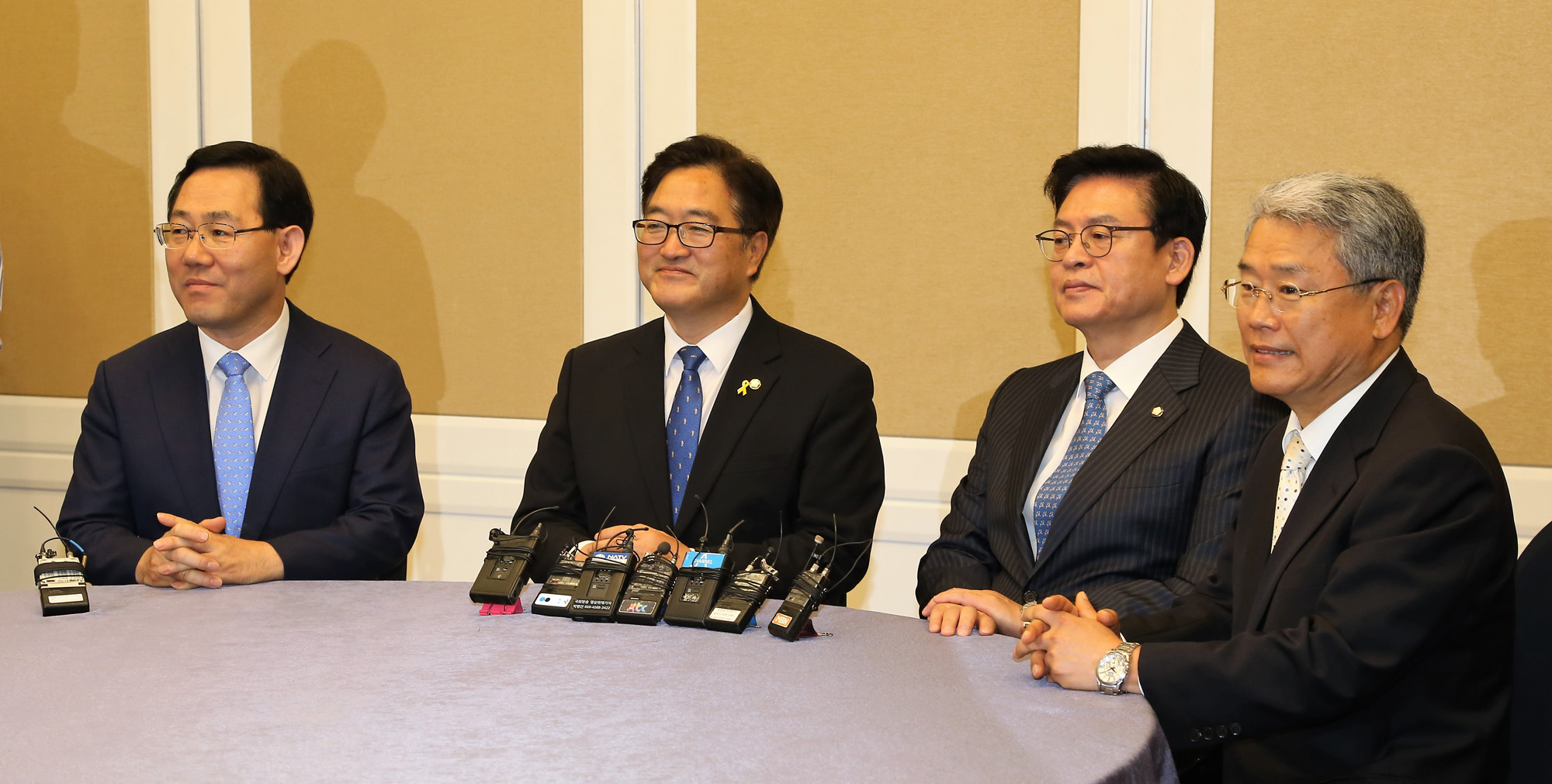 정치;국회;여야4당원내대표;원내대표회동;우원식;정우택;김동철;주호영