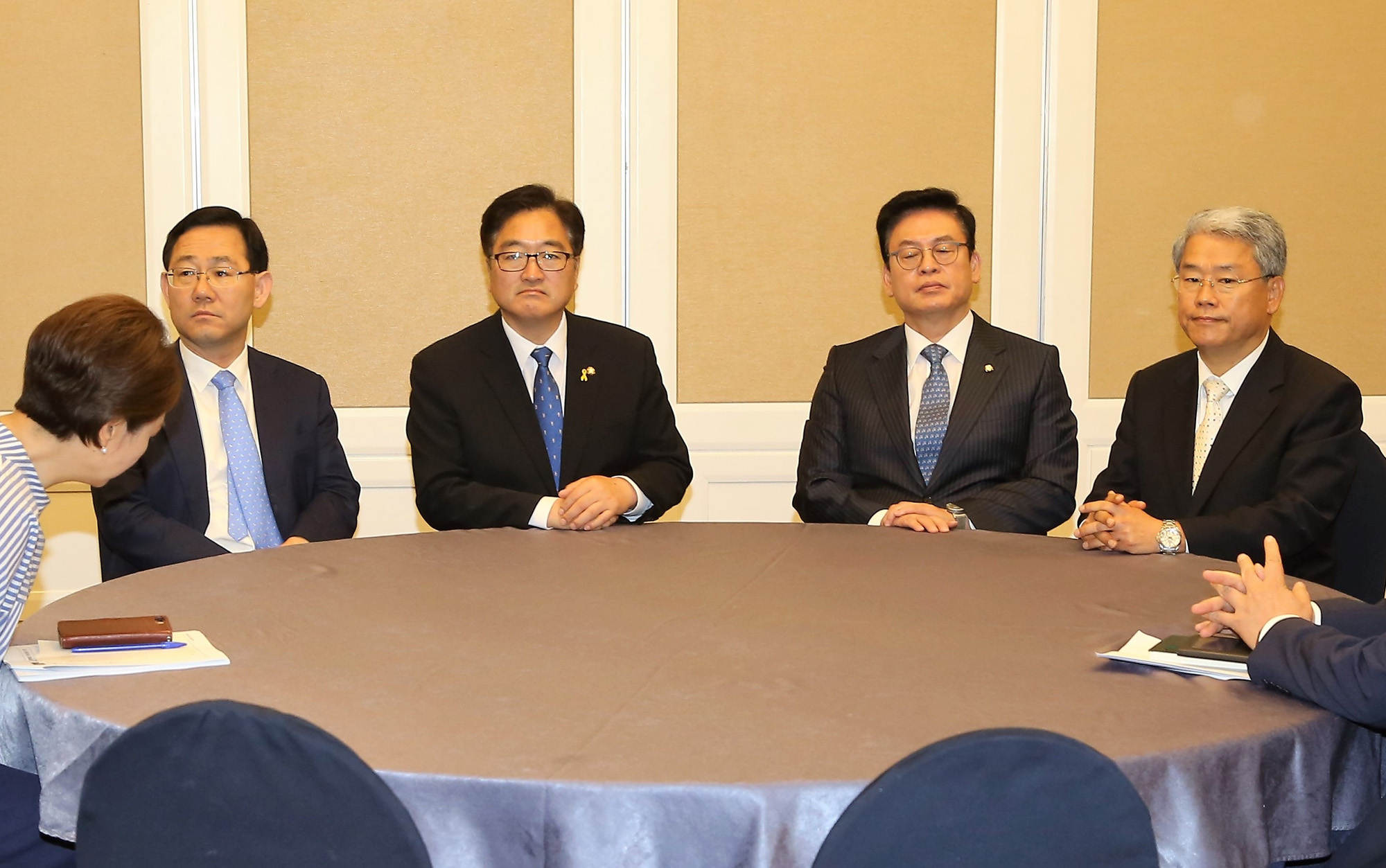 정치;국회;여야4당원내대표;원내대표회동;우원식;정우택;김동철;주호영