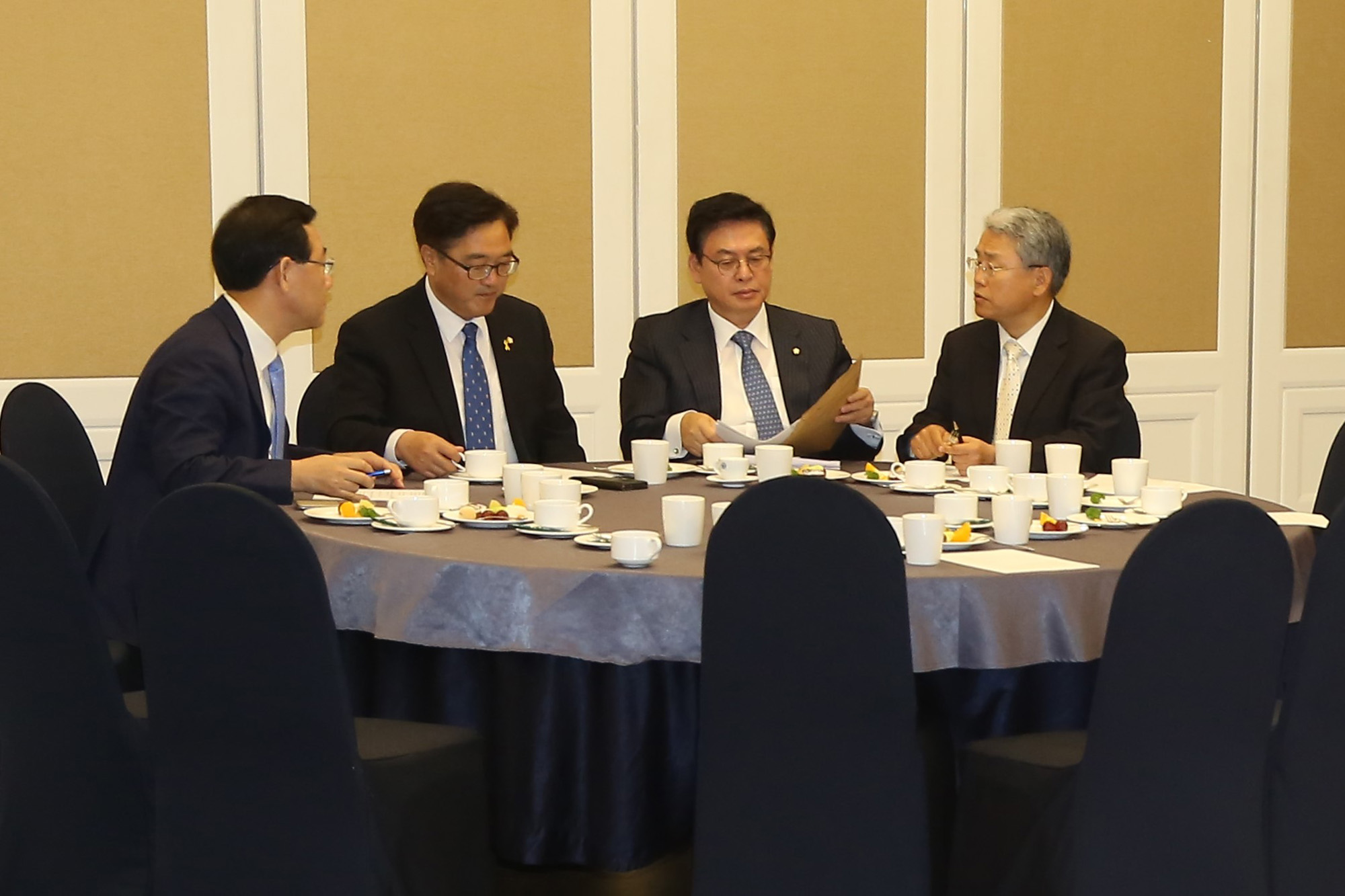 정치;국회;여야4당원내대표;원내대표회동;우원식;정우택;김동철;주호영