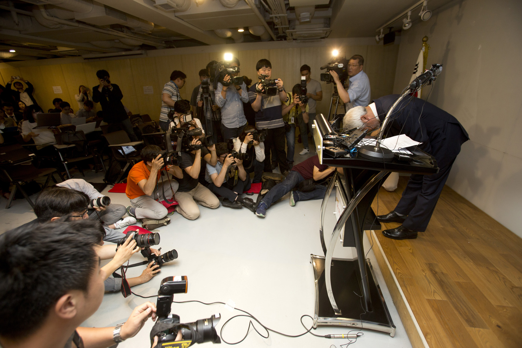 경제;기업;MP그룹;미스터피자;MRPizza;기자회견;정우현