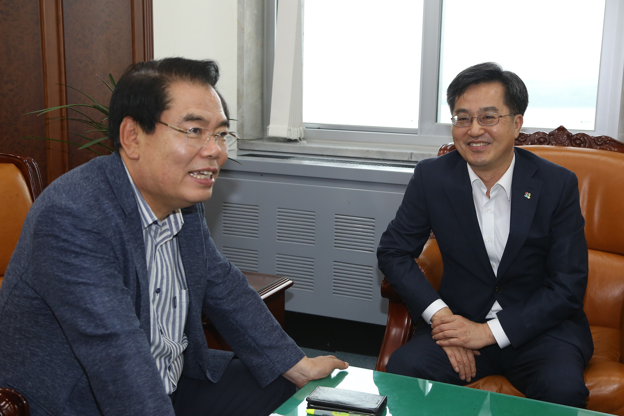 정치;김동연;예산결산특별위원장