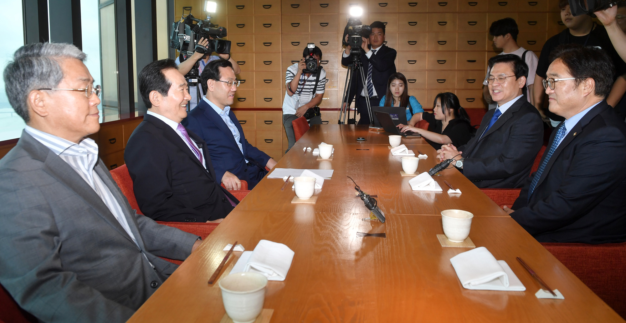 정치;국회의장;여야4당원내대표;정우택;주호영;김동철;우원식;정세균