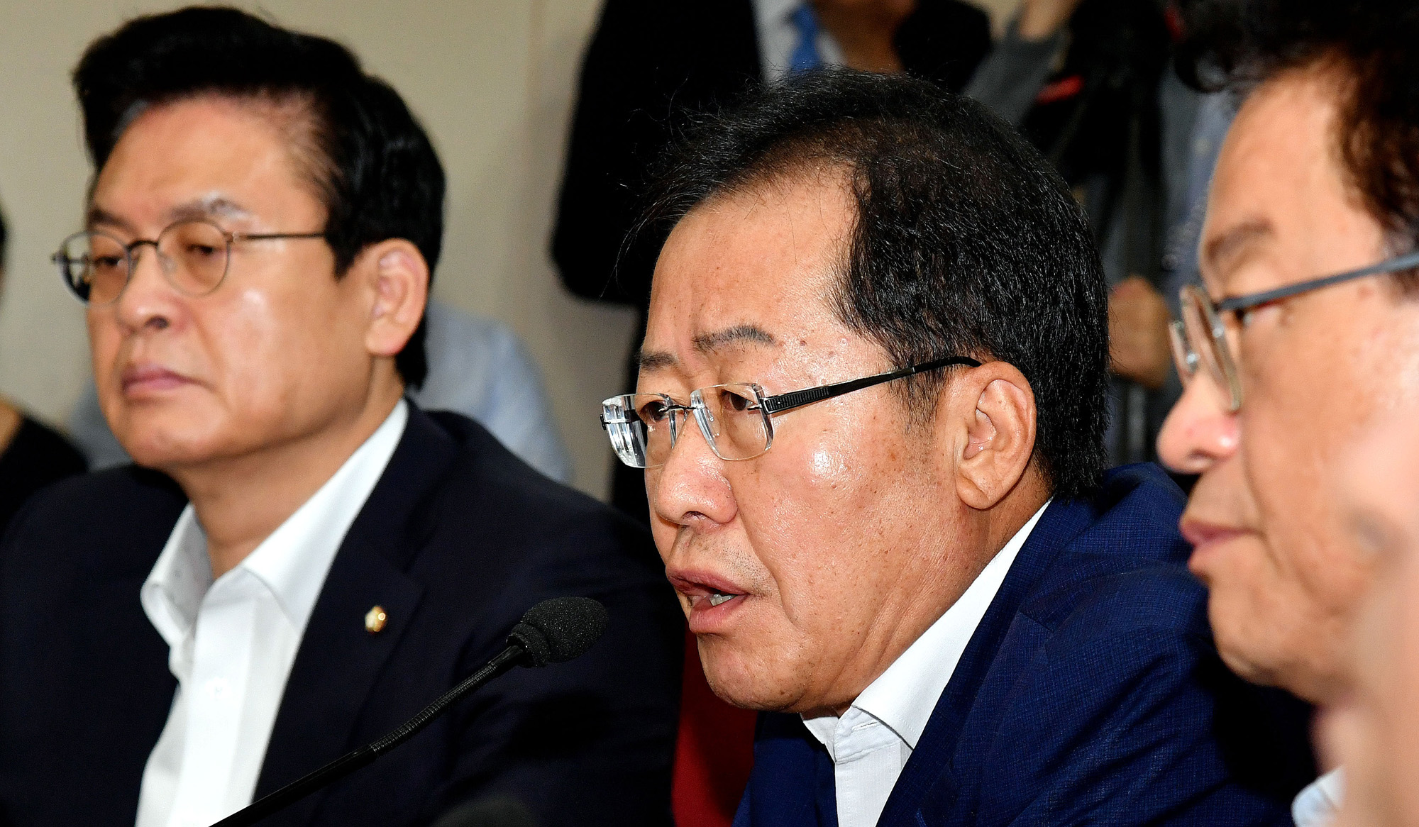 정치;자유한국당;홍준표;정우택