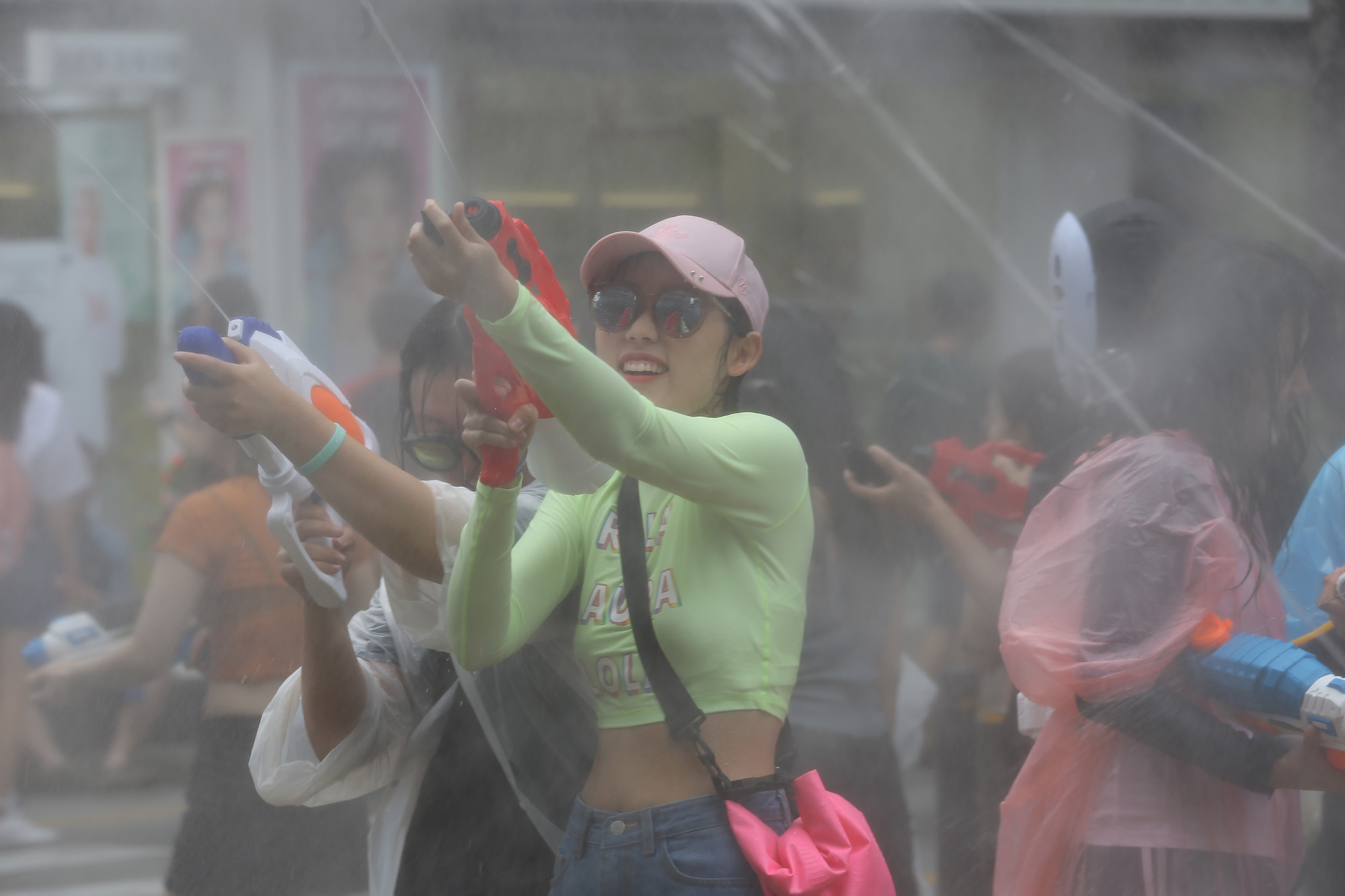 사회;신촌물총축제;물총축제