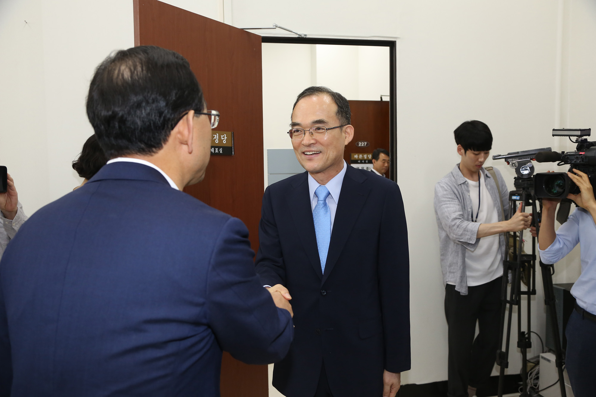 정치;국회;문무일;검찰총장;주호영